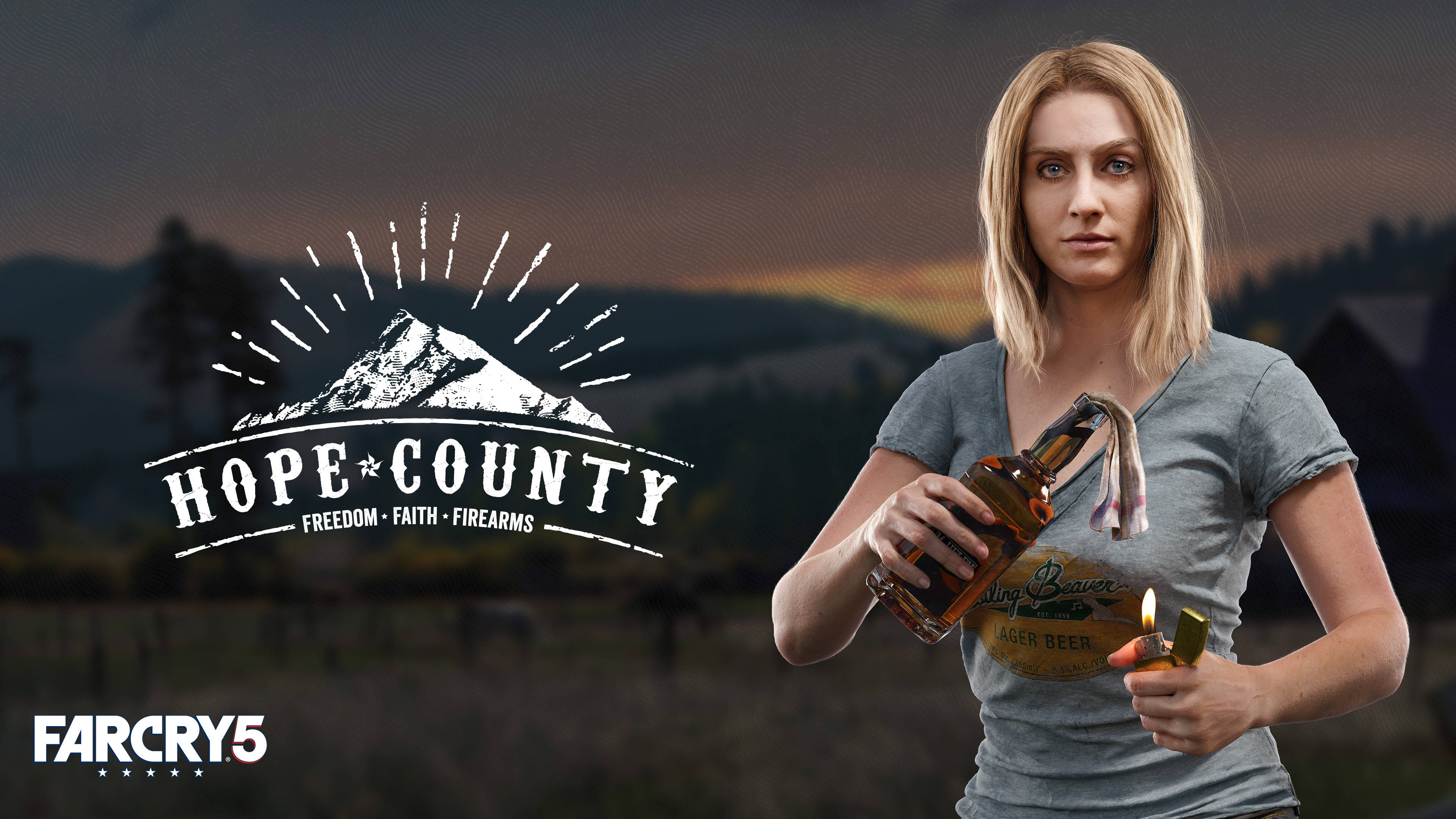 Far Cry 5 桌布 壁紙 — 一名女子在昏暗的山景背景下手持瓶子和打火機，帶有 'Hope County' 標誌。
