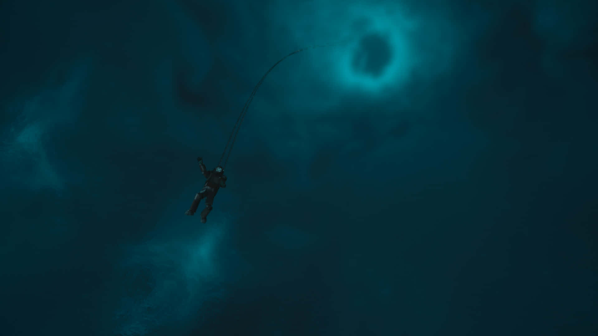 Scary Underwater 桌布 壁紙 — 一名孤獨的潛水員懸浮在深藍綠色海水中，上方有一個發光的圓形異常。