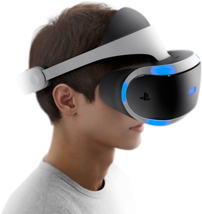 PlayStation 桌布 壁紙 — 一名年輕男子側面戴著發出藍光的PlayStation VR頭戴式裝置，背景為黑色。