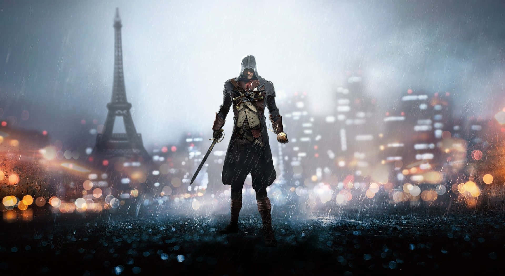 Arno Dorian 桌布 壁紙 — 一名戴兜帽的刺客站在雨濕的巴黎街頭，背後艾菲爾鐵塔在散景燈光中閃爍。