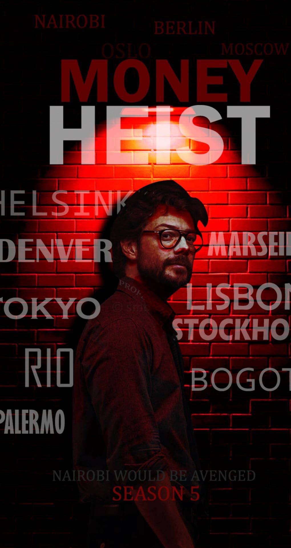 人像動態 桌布 壁紙 — 一名戴眼鏡的男子站在紅磚牆前，牆上疊加著「MONEY HEIST」和全球城市名稱。