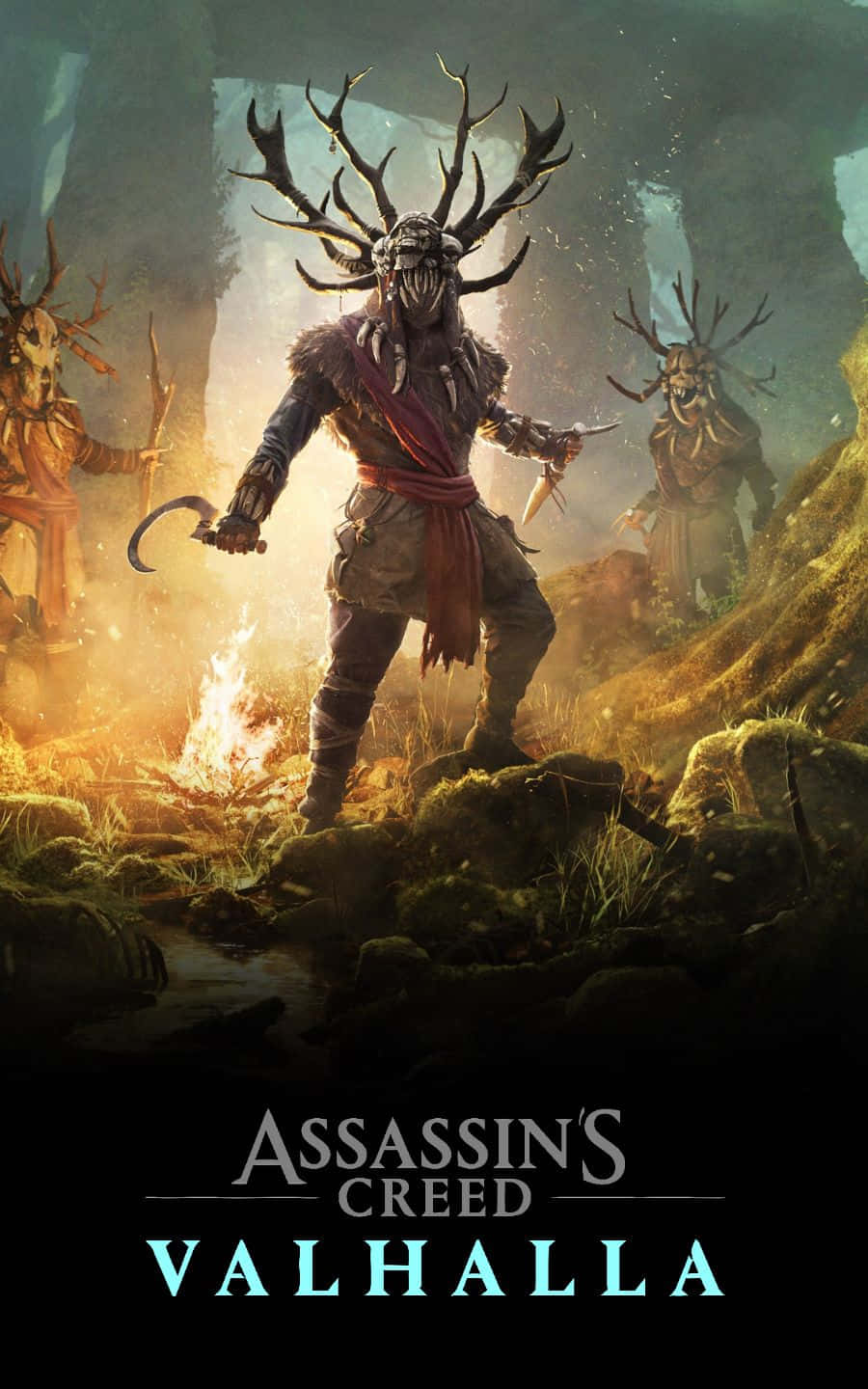 game 桌布 壁紙 — 一名戴著帶角頭盔的兜帽戰士挑釁地站在營火旁，而陰影人物在霧氣森林中若隱若現。