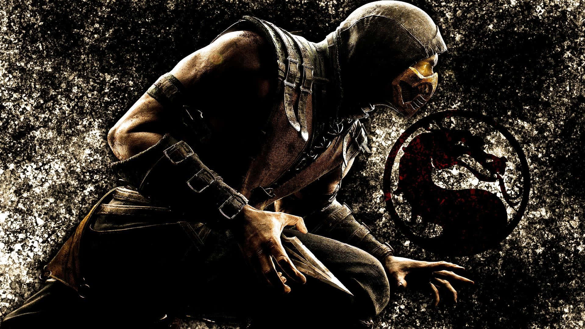 Mortal Kombat Scorpion 桌布 壁紙 — 一名戴著面具的戰士身穿暗色鎧甲，單膝跪地手持利刃，背景為粗糙紋理並帶有龍形徽章。