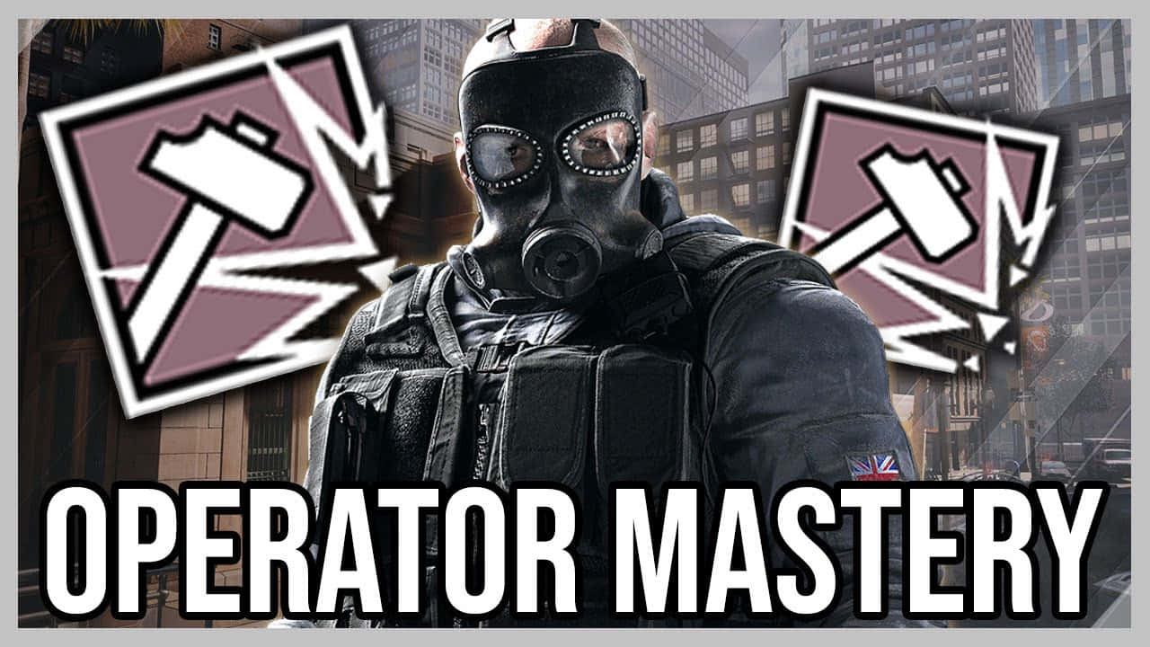 Rainbow Six Siege Sledge 桌布 壁紙 — 一名戴面具的士兵穿著戰術裝備，站在一個粗糙的城市環境中，帶有'Operator Mastery'文字和錘子標誌。