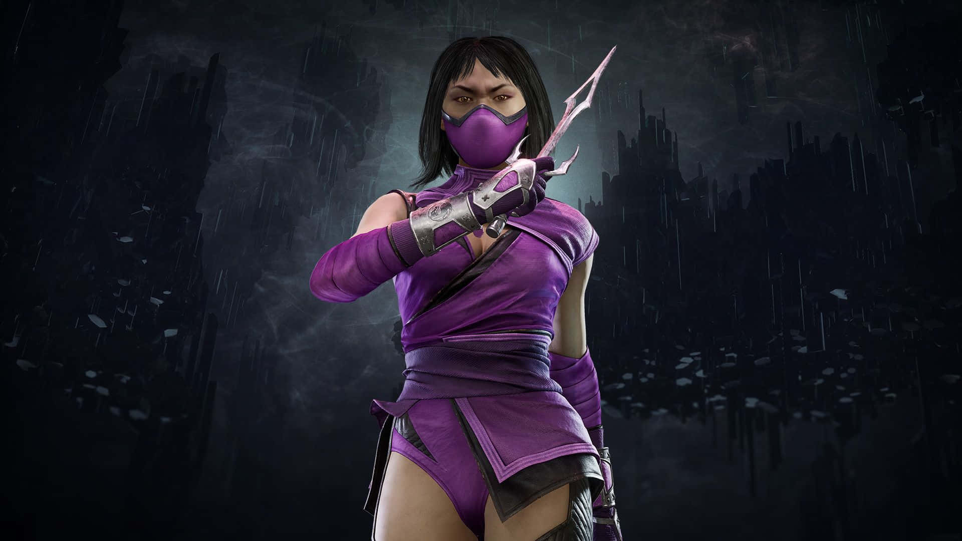 Mortal Kombat Mileena 桌布 壁紙 — 一名戴面具的忍者戰士身穿紫色盔甲，在黑暗的雨夜城市景觀中揮舞著發光的刀刃。
