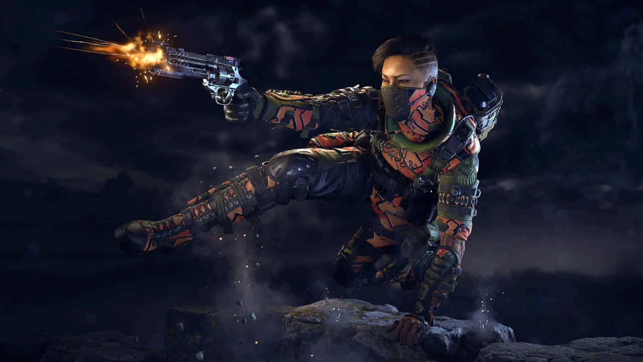720p Call Of Duty Black Ops 4 桌布 壁紙 — 一名戴面具的戰士身穿迷彩裝備，在黑暗風暴天空下的岩石露頭上發射一把火花四濺的手槍。