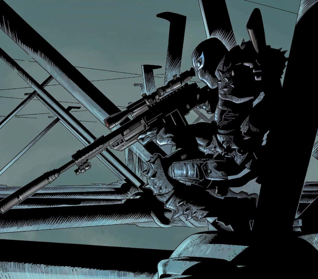 Flash Thompson 桌布 壁紙 — 一名戴面具的狙擊手身穿戰術裝備蹲在金屬橫樑後面，以粗獷的漫畫風格瞄準步槍。