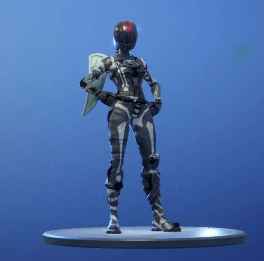 Fortnite Skins Battle Royale 桌布 壁紙 — 一名未來風格的裝甲戰士手持盾牌，站在圓形平台上，背景是漸變藍色數位背景。