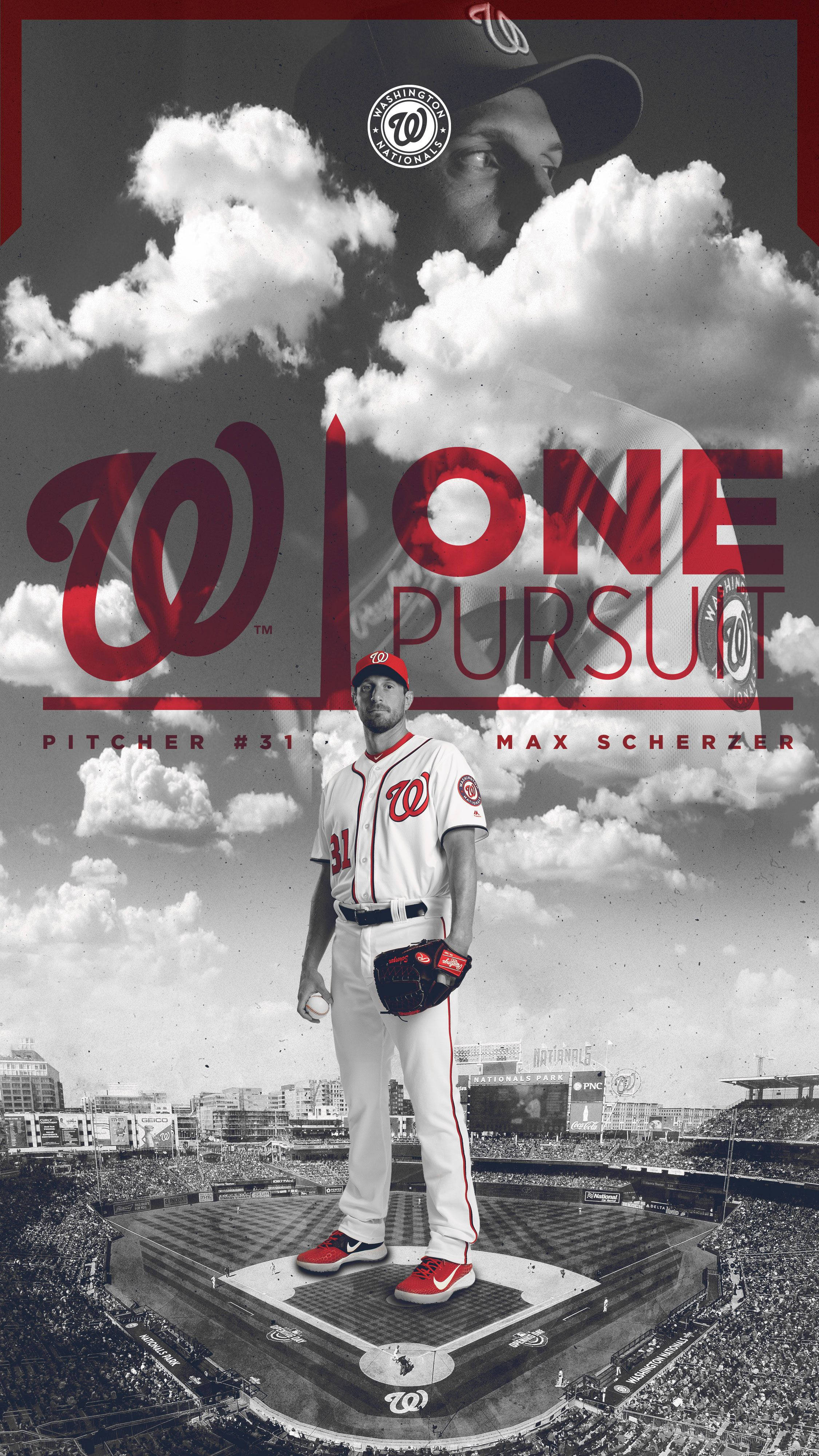 Nationals 桌布 壁紙 — 一名棒球投手站在多雲天空下的投手丘上，他的臉重疊在身後的雲層中。