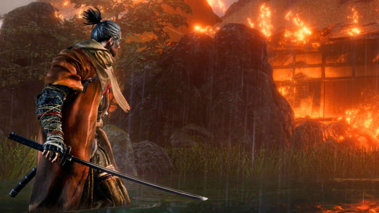 武士戰士在雨中手持劍，身後村莊燃燒。 — 隻狼：暗影雙死 壁紙