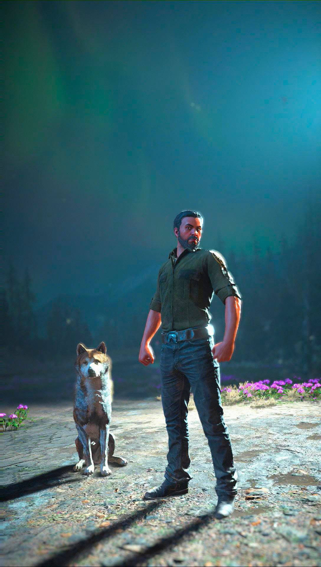 Far Cry New Dawn 桌布 壁紙 — 一名男子和他忠誠的狗站在迷霧森林的空地上，沐浴在空靈的藍綠色光芒中，附近有紫色的花朵。
