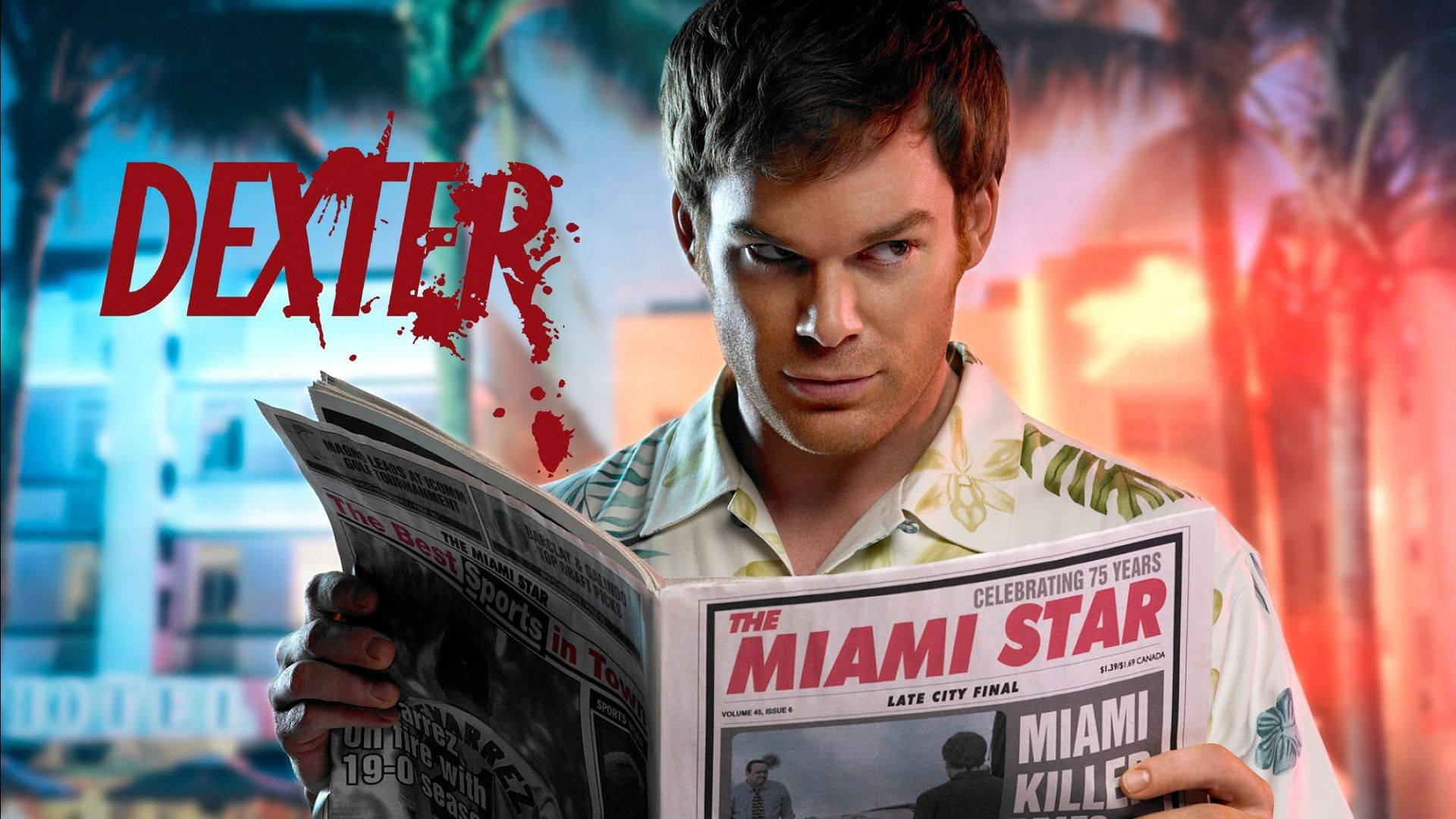 穿著夏威夷襯衫的男子在霓虹燈下閱讀帶有「Miami Killer」頭條的《Miami Star》報紙。 — 神秘 壁紙