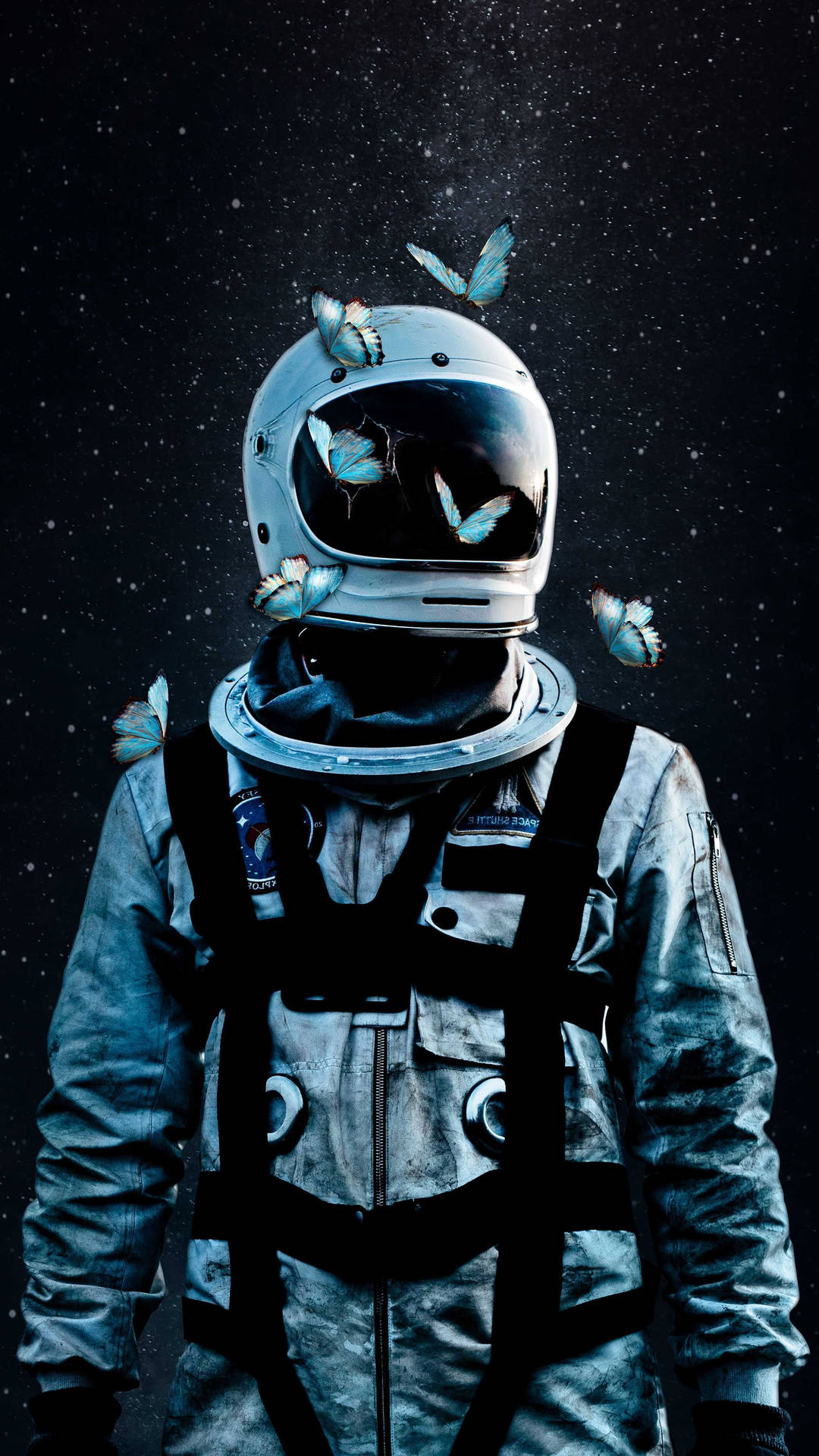 太空人身穿太空衣，在星空背景下被藍色蝴蝶環繞。
