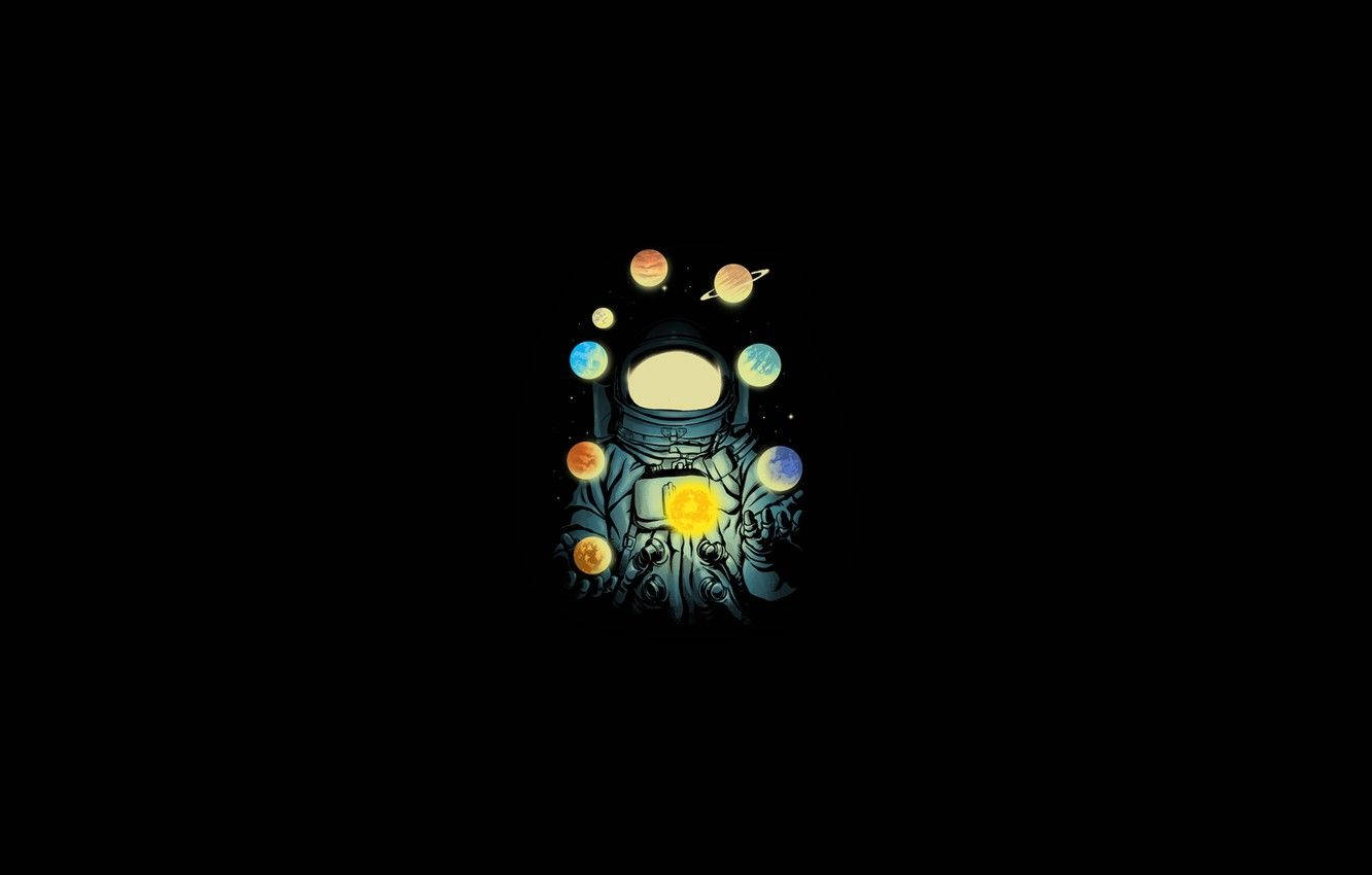 太空人在黑色背景的太空手持發光行星。