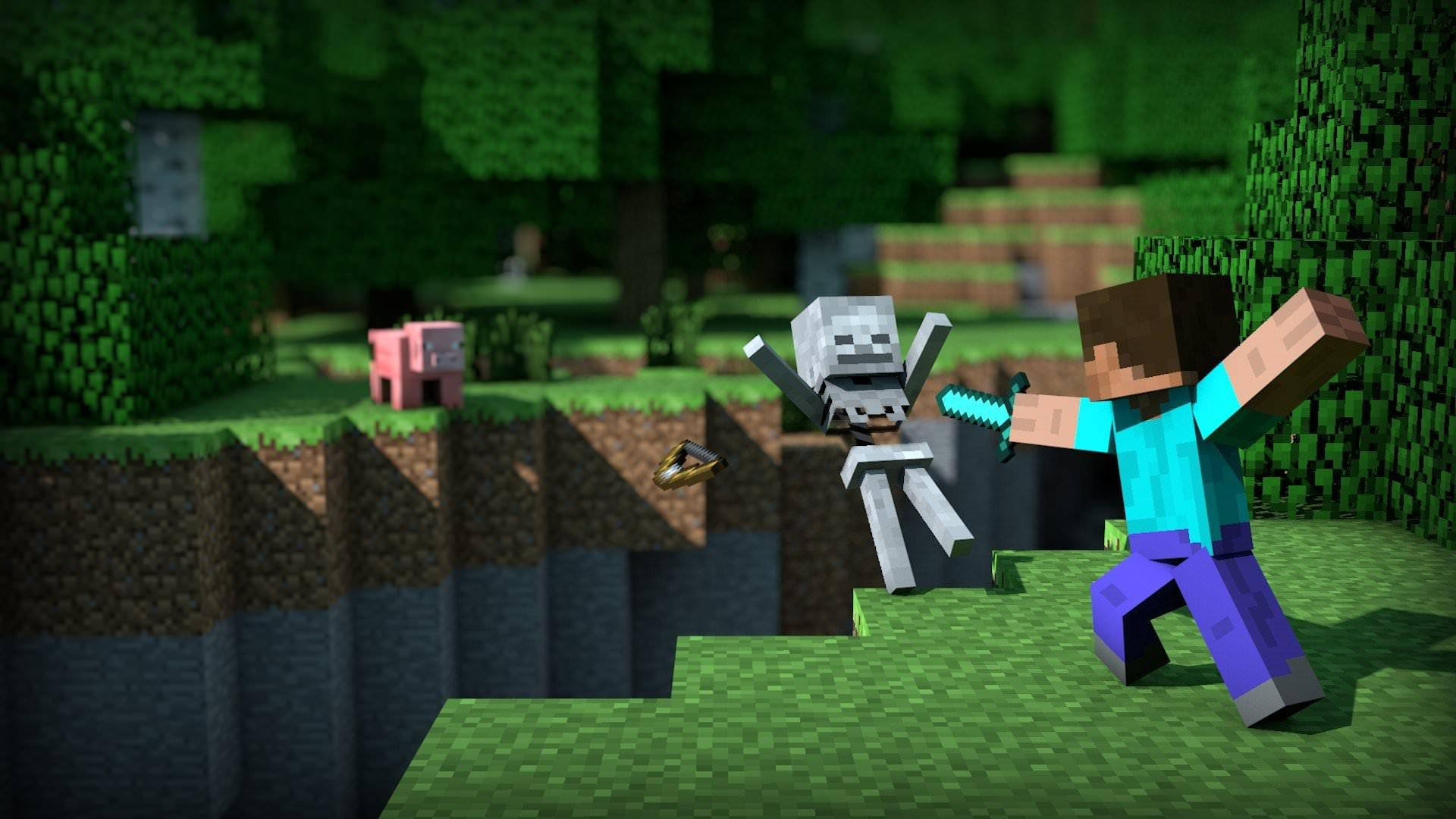 我的世界 史蒂夫 桌布 壁紙 — 一名穿著青色盔甲的Minecraft玩家在像素化森林生物群落中用發光劍與骷髏戰鬥。