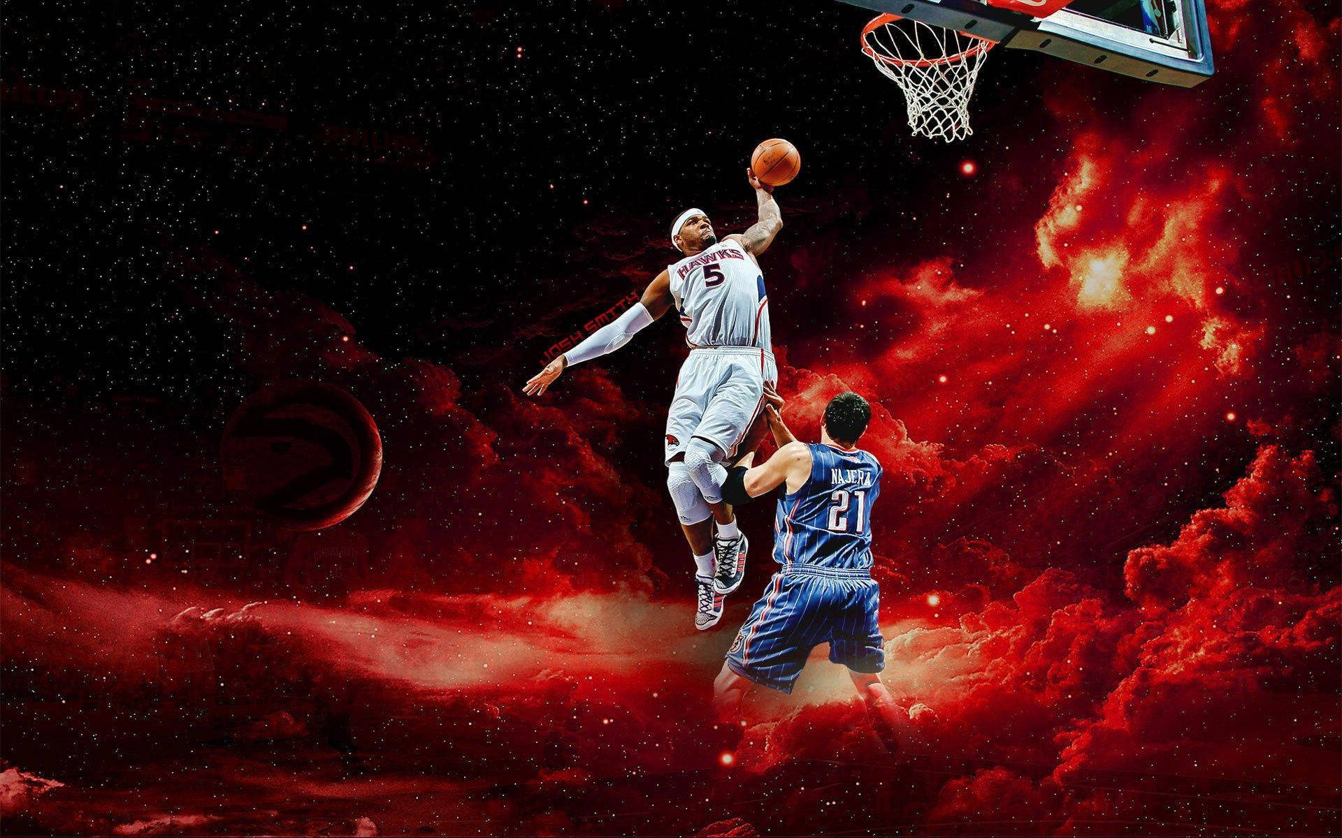 運動 桌布 壁紙 — 一名籃球運動員在半空中灌籃，背景是宇宙紅色星雲，下方有一名防守球員。