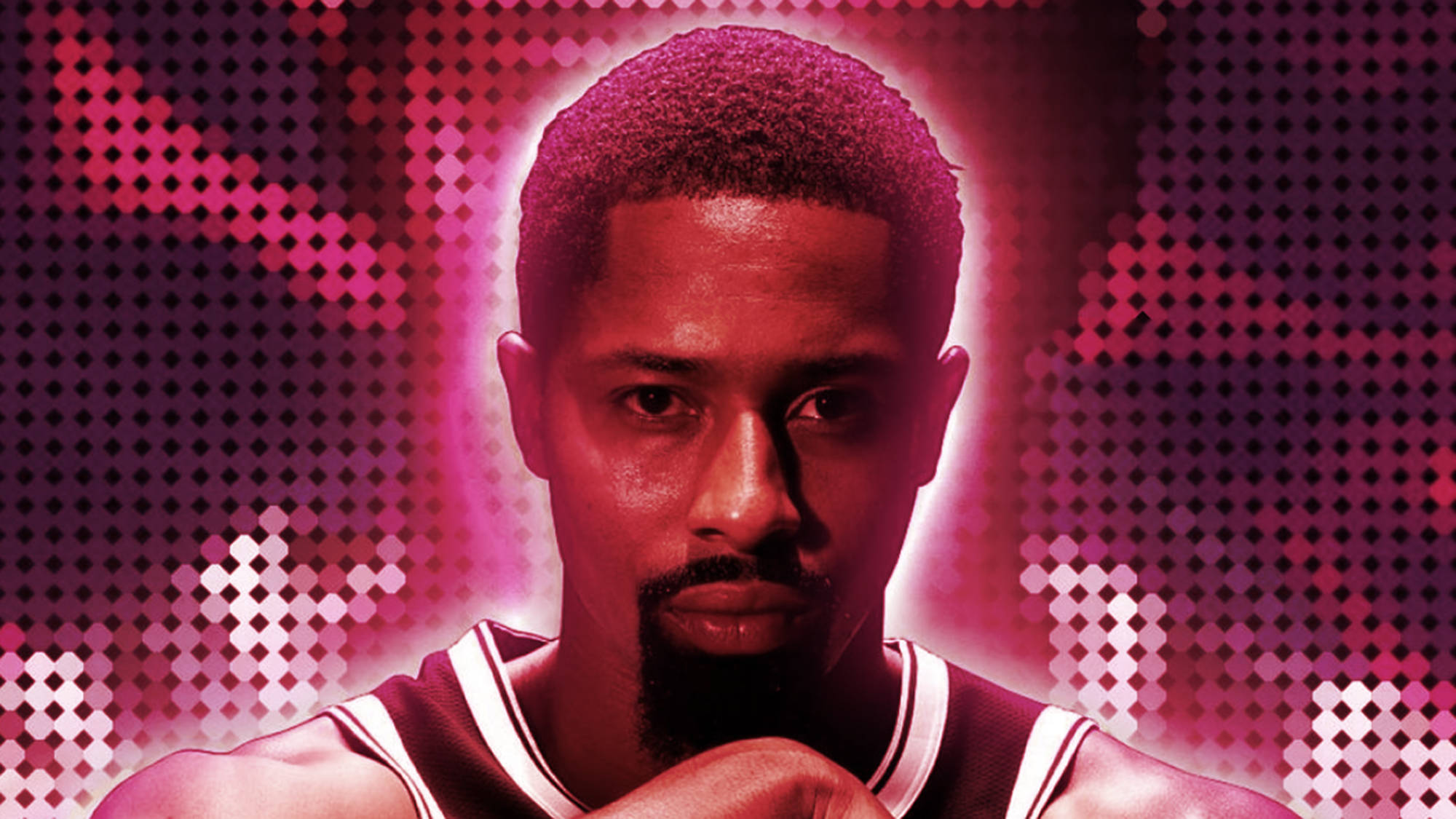 spencer dinwiddie 桌布 壁紙 — 一名籃球運動員在發光的粉紅色像素化背景和耀眼的光環中凝視著。
