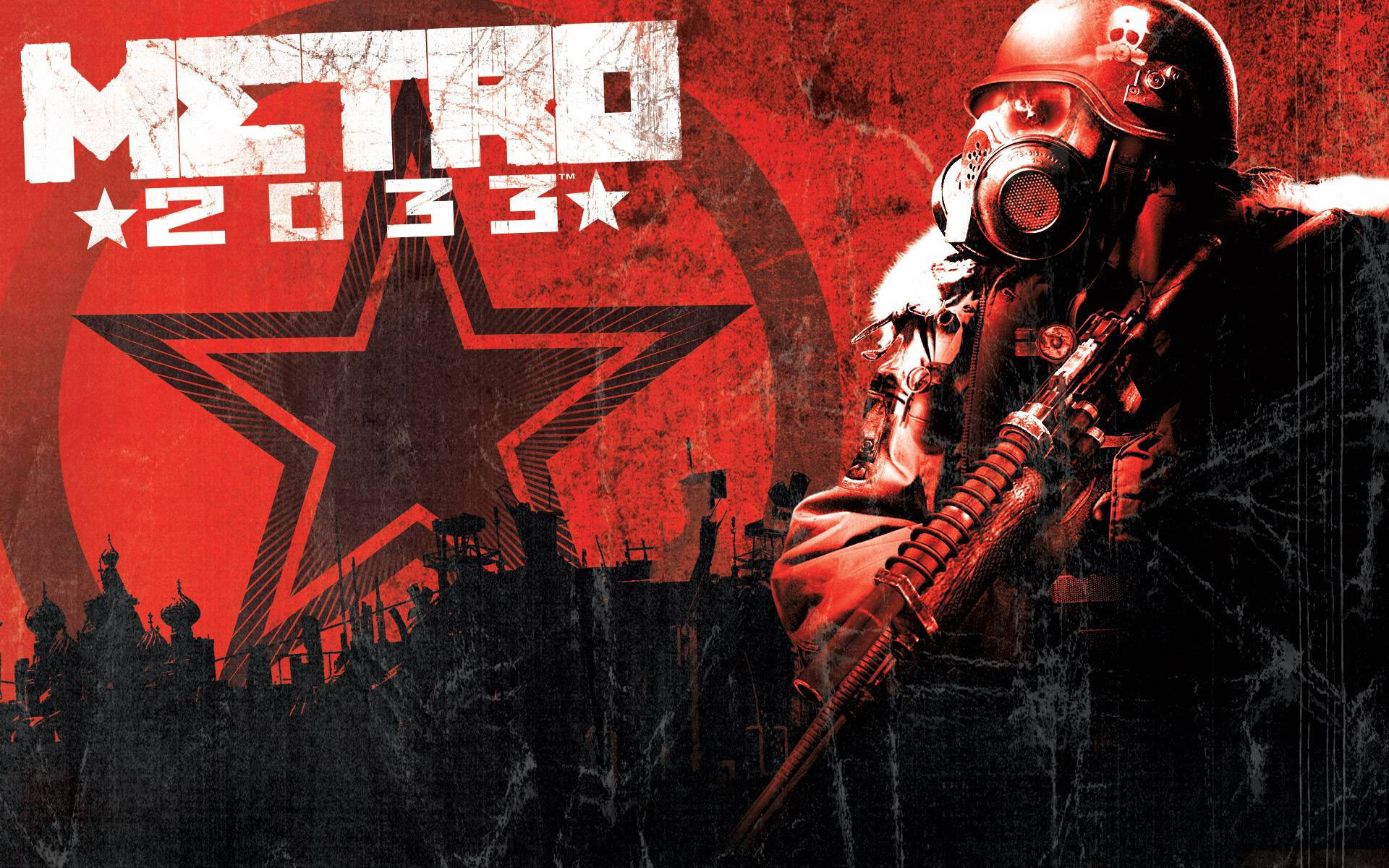 4K Metro 2033 桌布 壁紙 — 一名粗獷的士兵戴著防毒面具和頭盔，在紅星和廢墟城市剪影的背景下手持步槍。