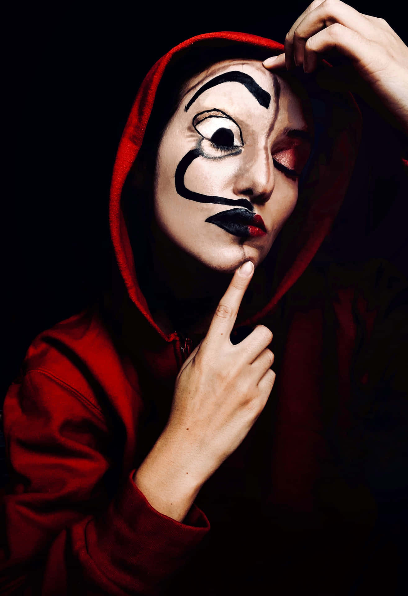 一名臉上塗得像個娘炮的女性 壁紙