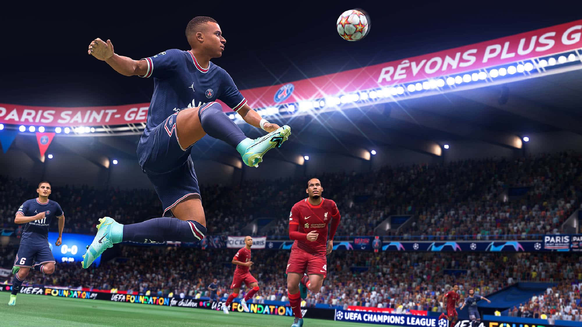 Fifa 22 桌布 壁紙 — 一名足球員在歐冠比賽期間，於燈火通明的球場中跳起頭球。