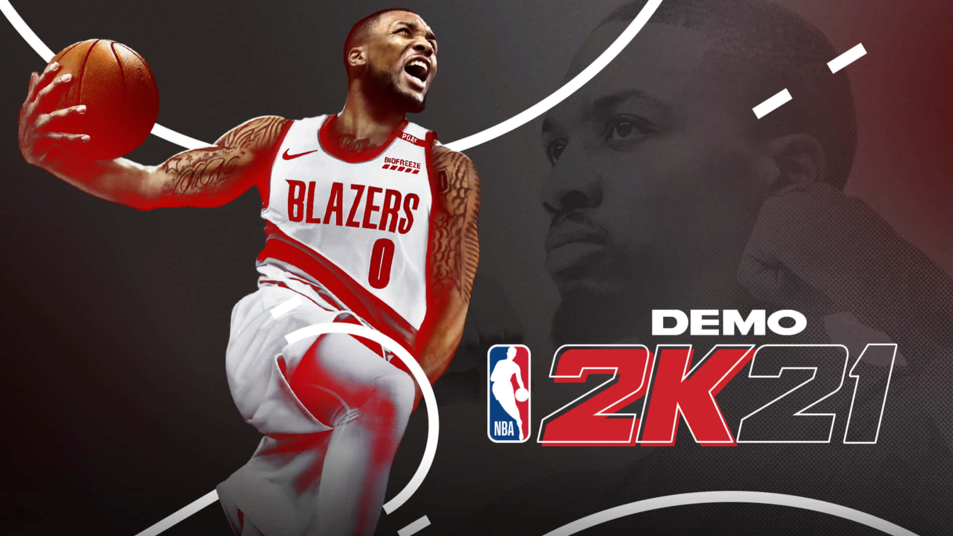 NBA 2k21 桌布 壁紙 — 一名身穿Blazers球衣的動感籃球運動員，在帶有褪色肖像和NBA 2K21演示版品牌的深色背景前跳起持球。