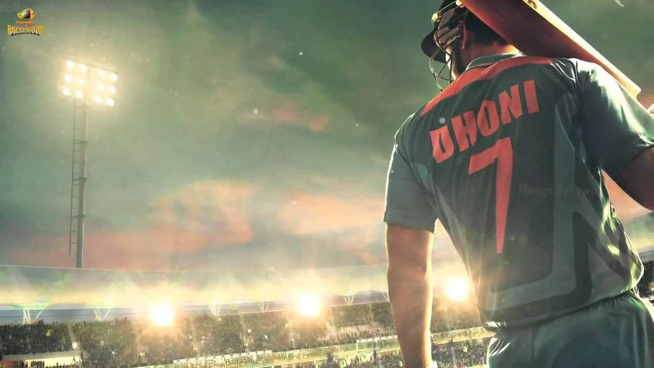 身穿Dhoni 7球衣的板球運動員在黃昏的體育場上扛著球棒 — 達竇高清壁紙 壁紙