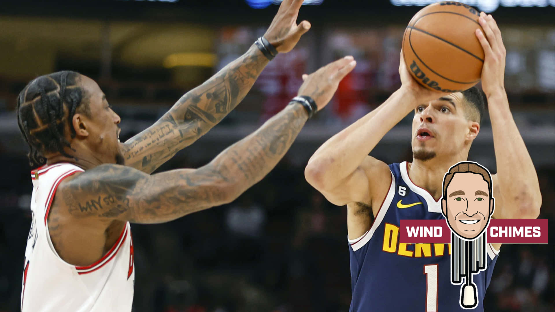籃球運動員在場館內被防守時投籃。 — NBA 壁紙