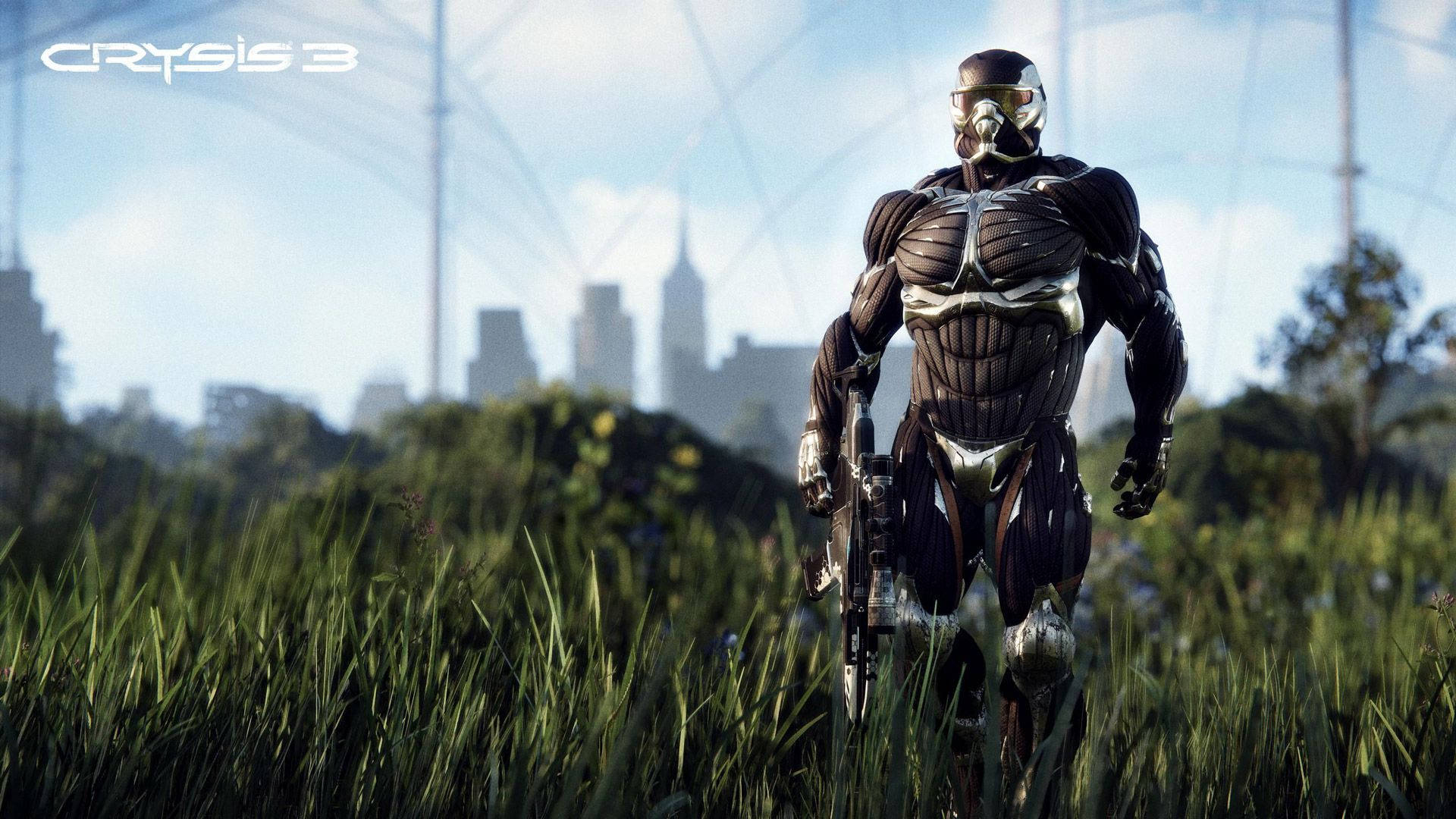 Crysis 3 桌布 壁紙 — 一名身穿先進戰術裝甲的士兵穿過高草叢，背景可見城市天際線。