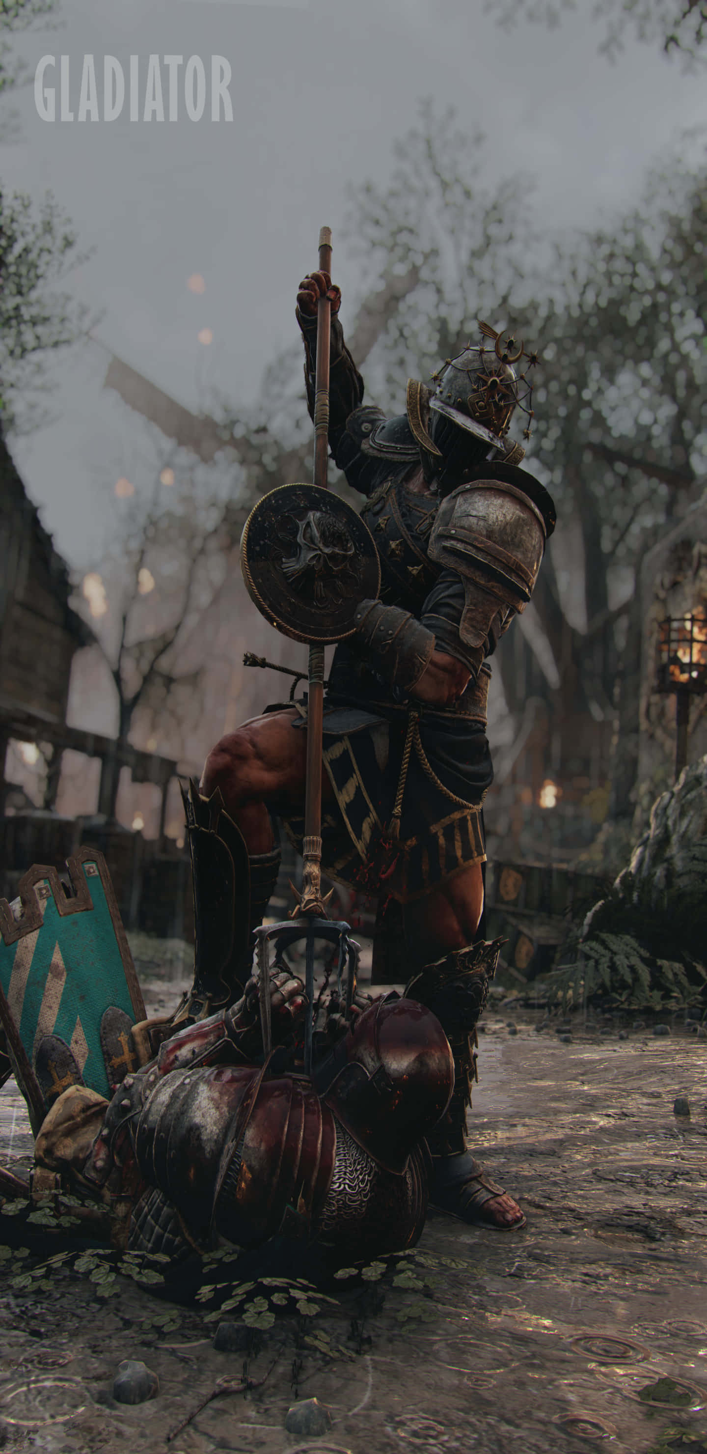 For Honor 桌布 壁紙 — 一名身穿全副盔甲的角鬥士在泥濘的競技場上，在陰天之下，勝利地站在倒下的敵人之上。