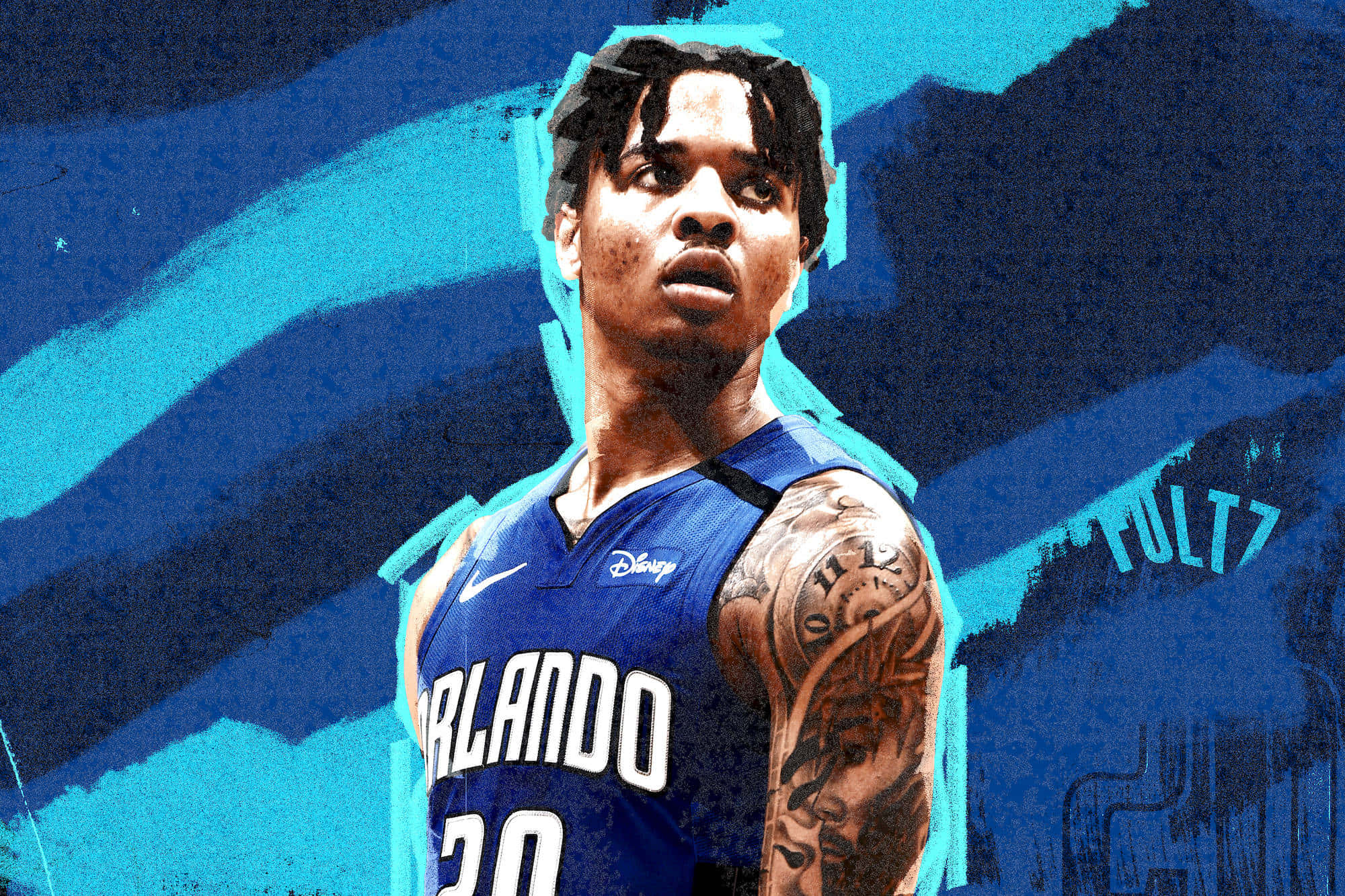 NBA 桌布 壁紙 — 一名身穿奧蘭多球衣的籃球運動員站在大膽的藍色抽象背景前，帶有可見的刺青，附近有風格化的名字「FULT7」。