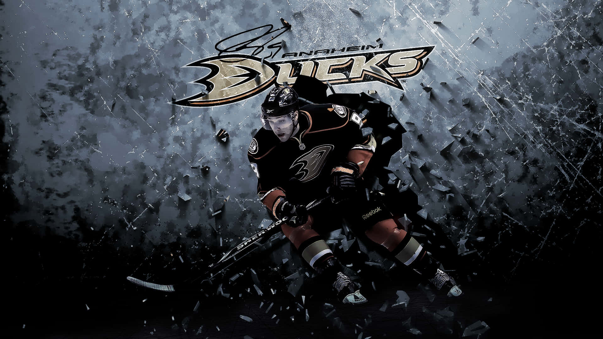 Anaheim Ducks 桌布 壁紙 — 一名身穿安納海姆鴨隊裝備的冰球運動員，以強烈的專注力和動態動作衝破碎裂的玻璃。