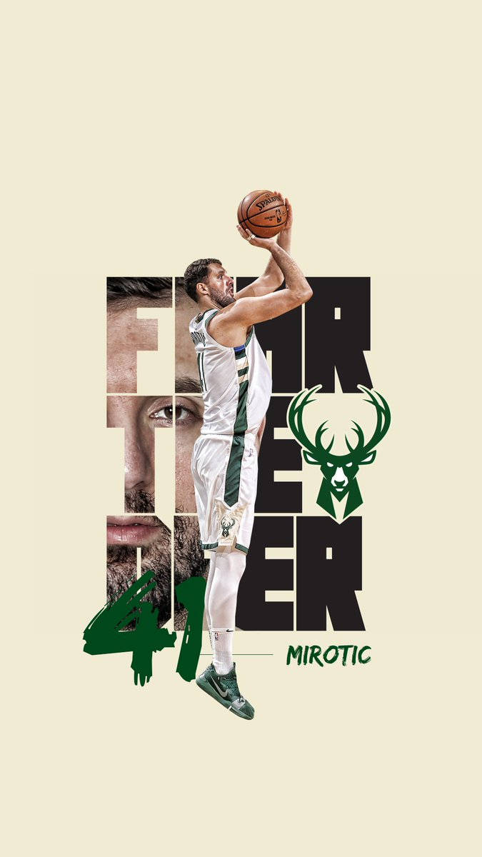 Bucks 桌布 壁紙 — 一名身穿密爾瓦基公鹿隊球衣的籃球運動員在米色背景上跳起投籃，背景上有風格化的文字和球隊標誌。