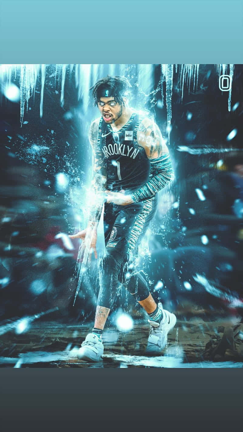 Dangelo Russell 桌布 壁紙 — 一名身穿布魯克林球衣的籃球運動員站在冰凍的環境中，周圍環繞著發光的藍色能量效果。
