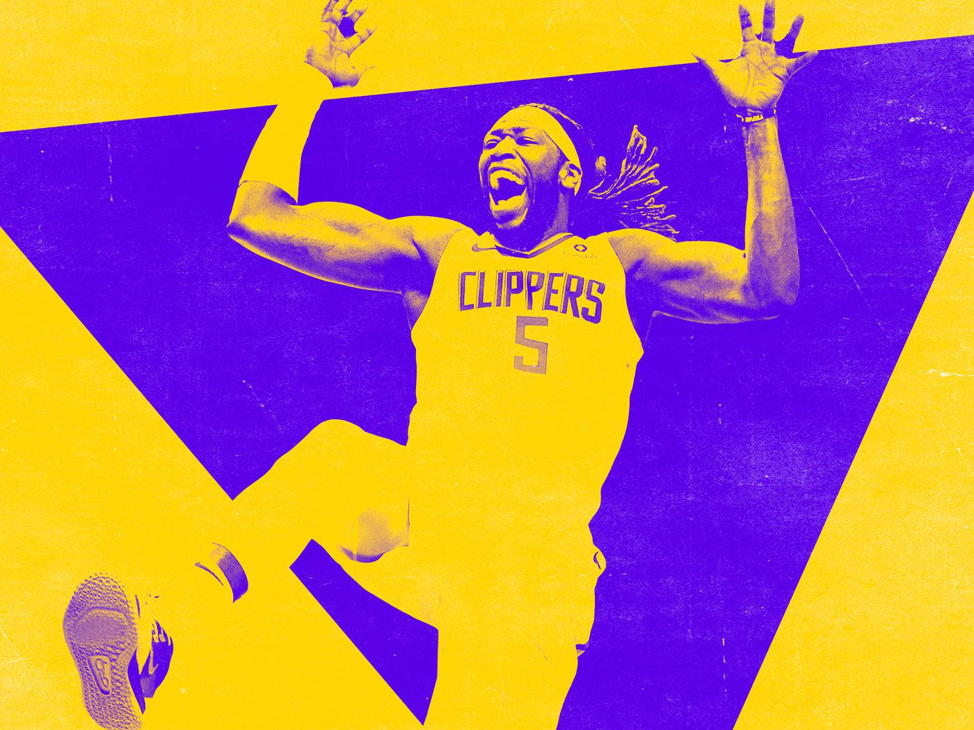 montrezl harrell 桌布 壁紙 — 一名身穿快艇隊球衣的籃球運動員在鮮明的黃色和紫色幾何背景前跳起，雙臂高舉。