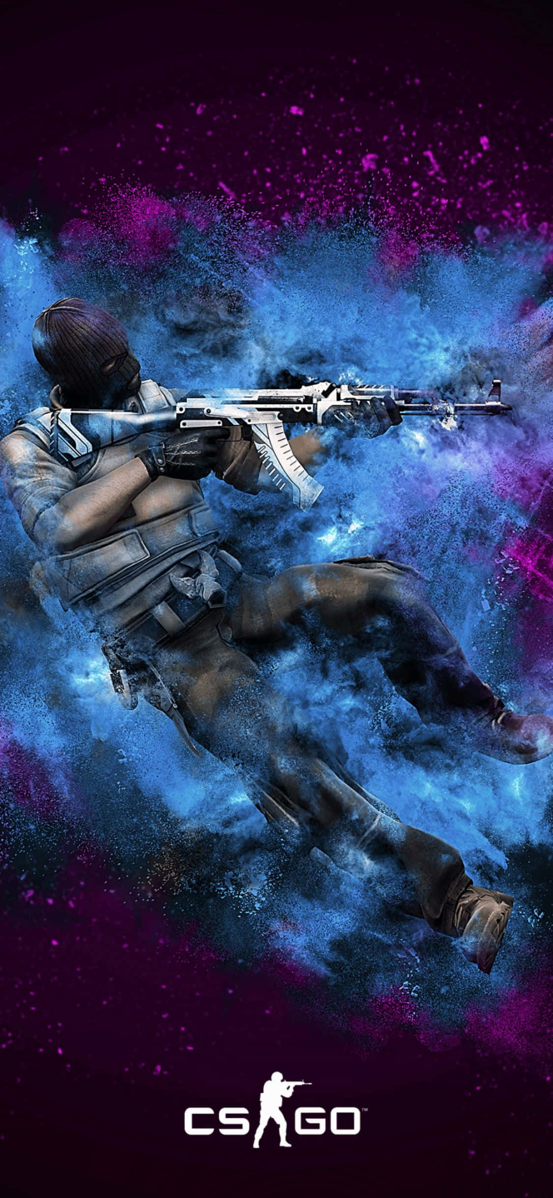iPhone X Counter-strike Global Offensive 桌布 壁紙 — 一名身穿戰術裝備的CS GO士兵在充滿活力的藍色和紫色宇宙爆炸中發射步槍。