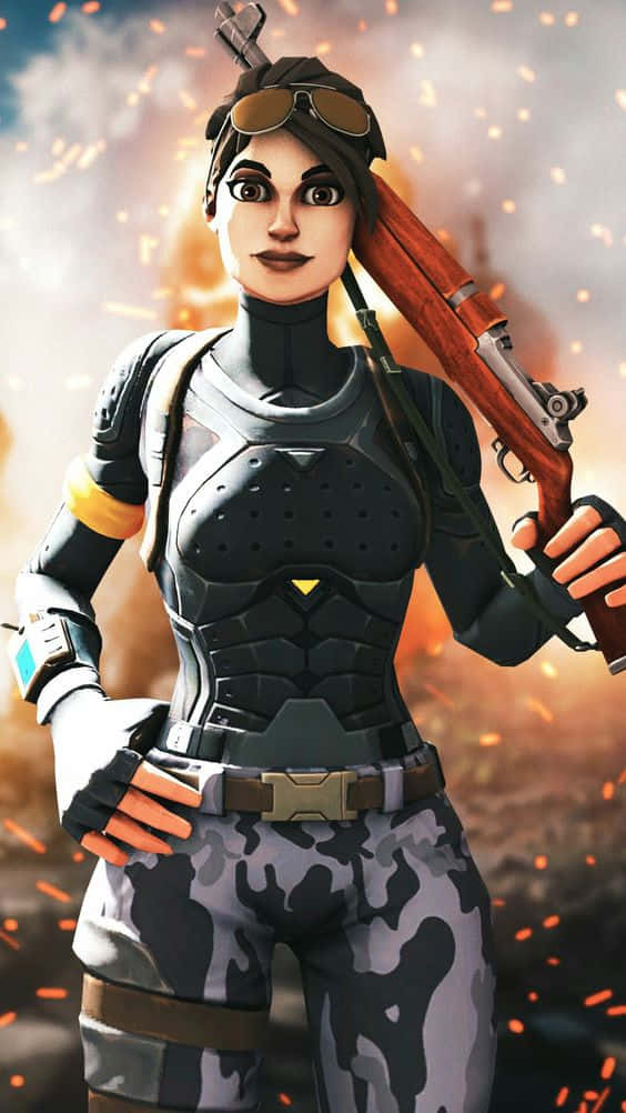 Ramirez Fortnite 桌布 壁紙 — 一名身穿戰術裝備的女兵，在火花四濺的熾熱戰場背景下手持步槍。