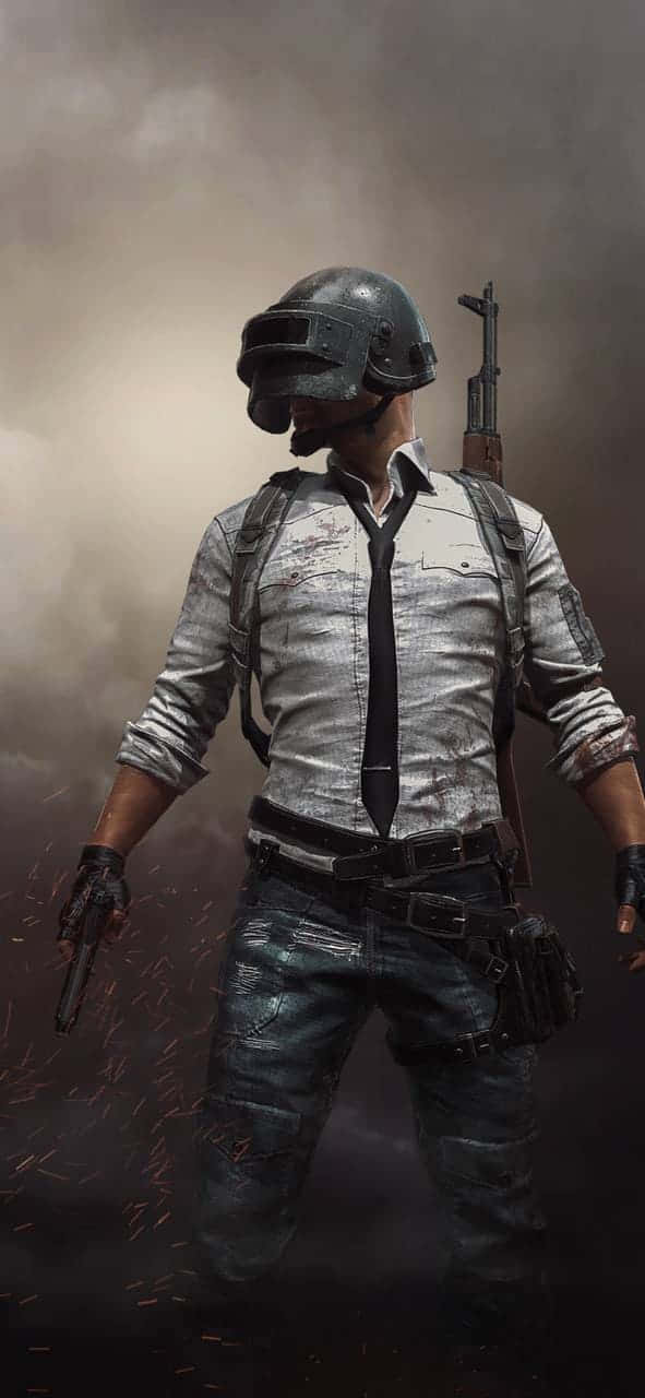 Pubg Android 桌布 壁紙 — 一名身穿戰鬥裝備的士兵在煙霧瀰漫的戰場環境中，手持手槍和步槍準備就緒。