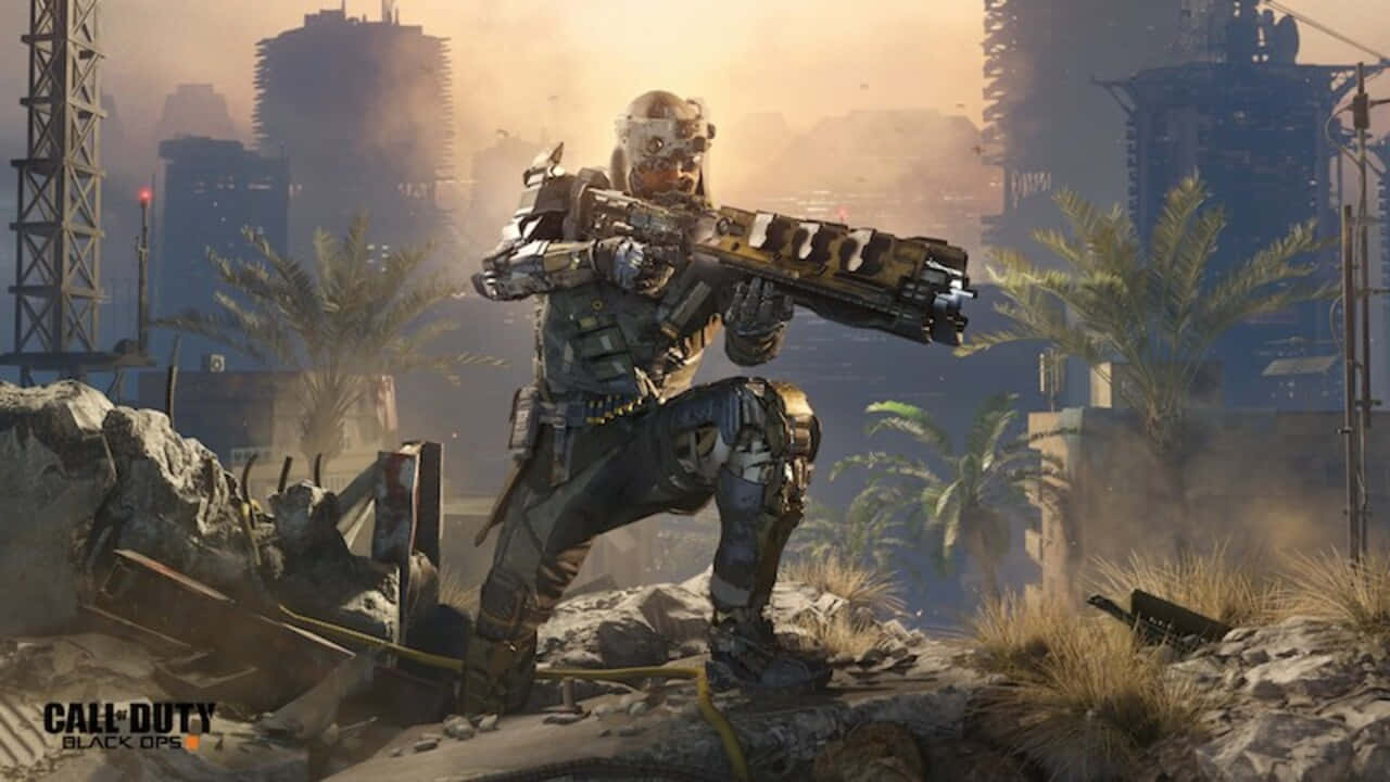 Call Of Duty 2020 桌布 壁紙 — 一名身穿未來裝甲的士兵在夕陽下，於瓦礫和棕櫚樹間的戰爭摧殘城市景觀中瞄準重型武器。