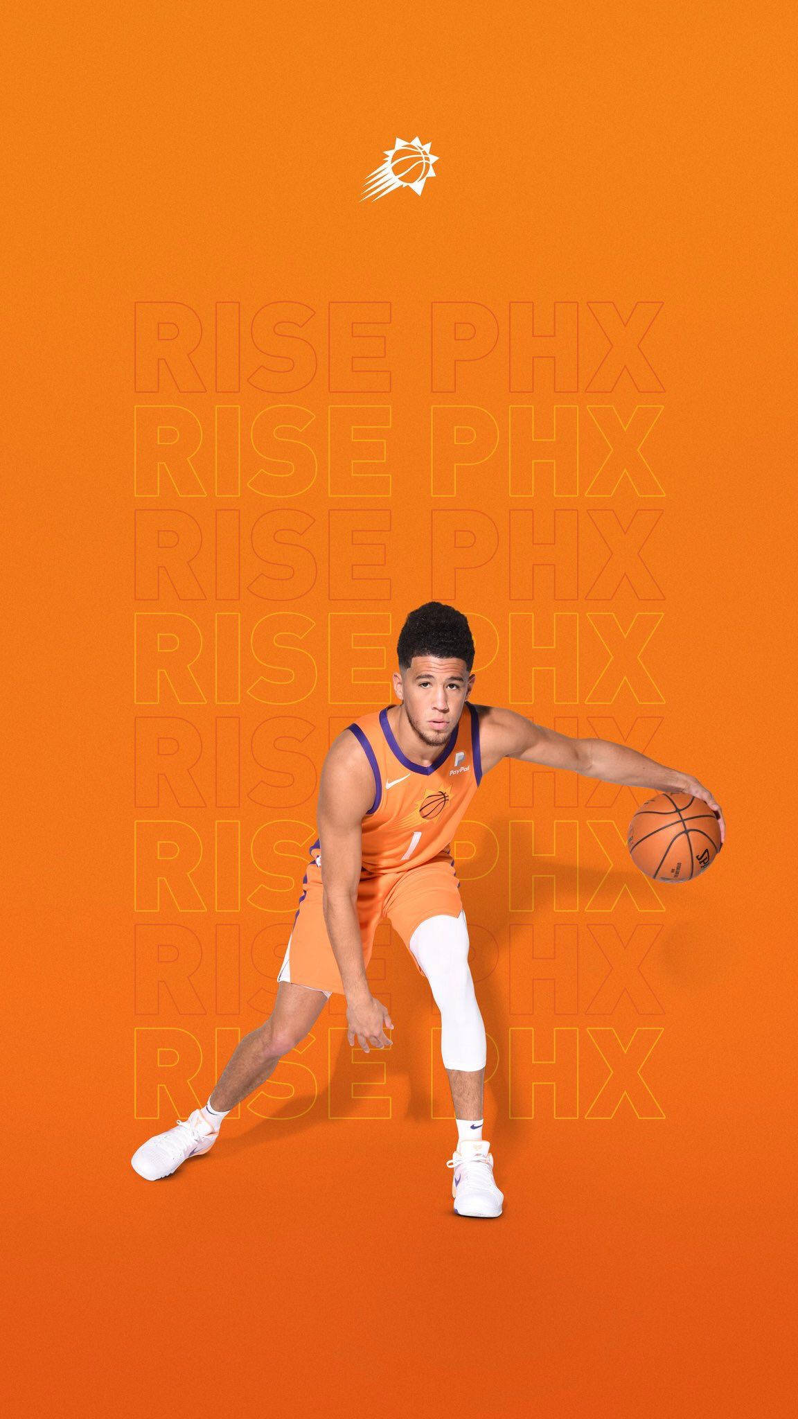 Devin Booker 桌布 壁紙 — 一名身穿橙色球衣的籃球運動員在充滿活力的橙色背景上運球，背景重複出現「RISE PHX」文字。