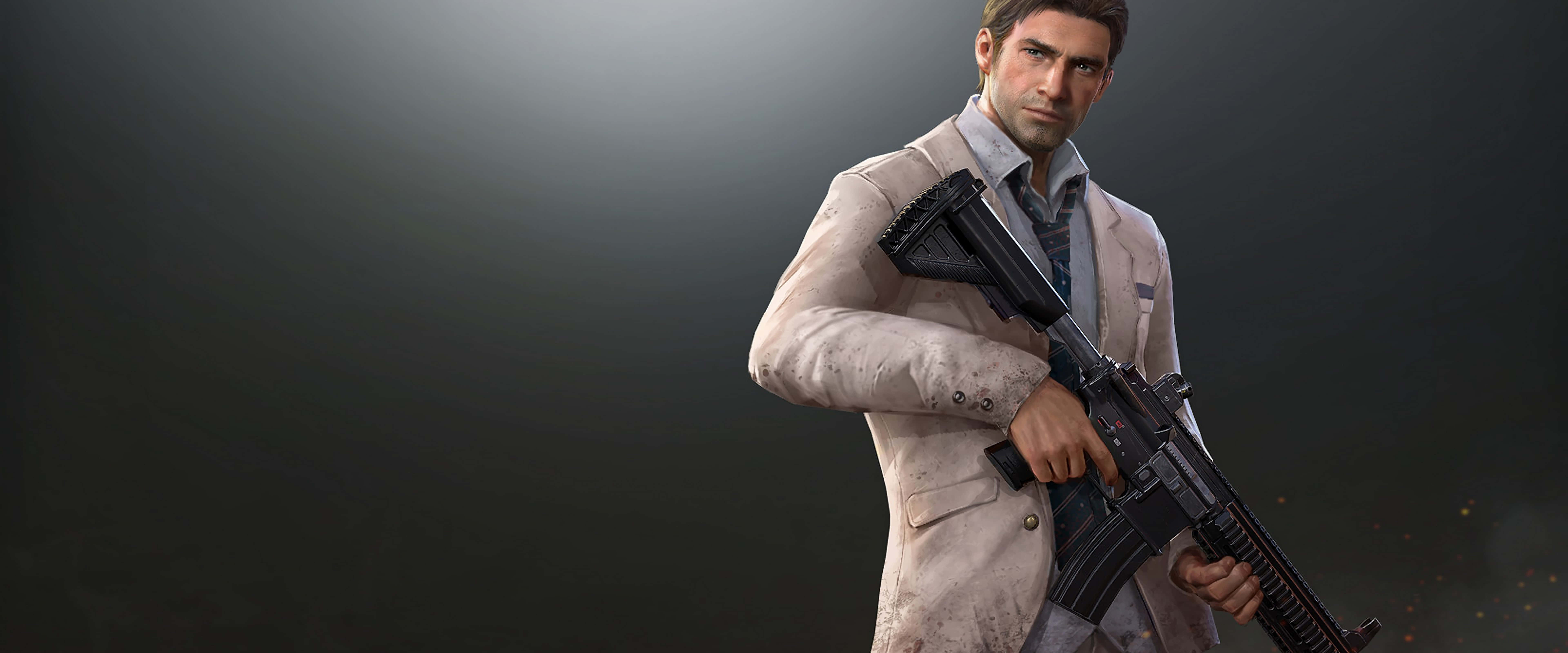 Pubg Guns 桌布 壁紙 — 一名身穿沾污米色西裝的男子，在帶有細微火花的深色漸變背景前，手持一把黑色突擊步槍。