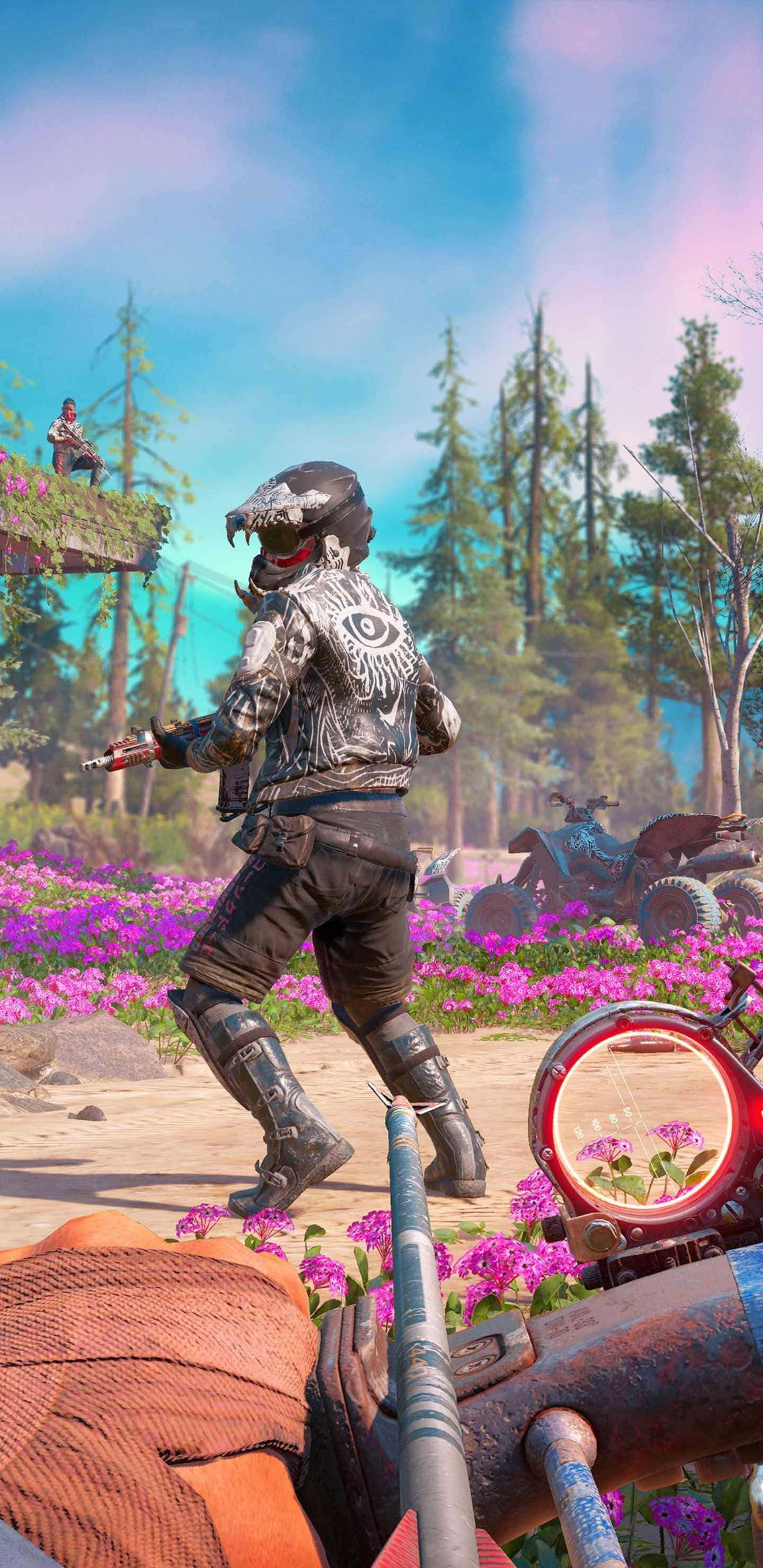 Android Far Cry New Dawn 桌布 壁紙 — 一名身穿盔甲、戴著骷髏頭盔的戰士，在明亮的藍天下，穿過森林空地上鮮豔的紫色花朵。