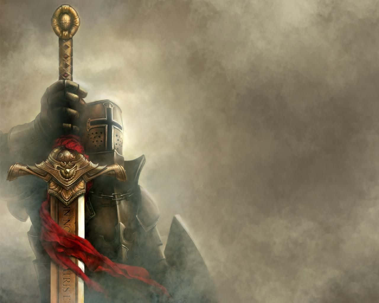 Crusader 桌布 壁紙 — 一名身穿盔甲的騎士在霧濛濛的灰色背景下手持一把帶有紅色絲帶的劍。