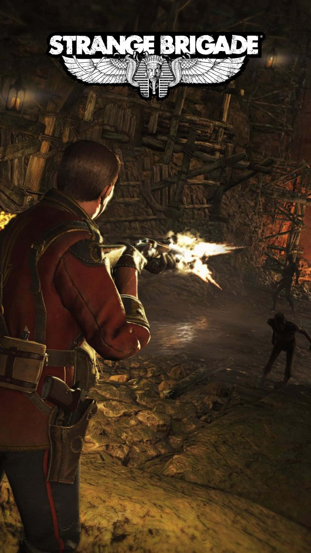 Android Strange Brigade 桌布 壁紙 — 一名身穿紅色制服的士兵在光線昏暗的古代廢墟中，在發光的火把和石牆之間開火。