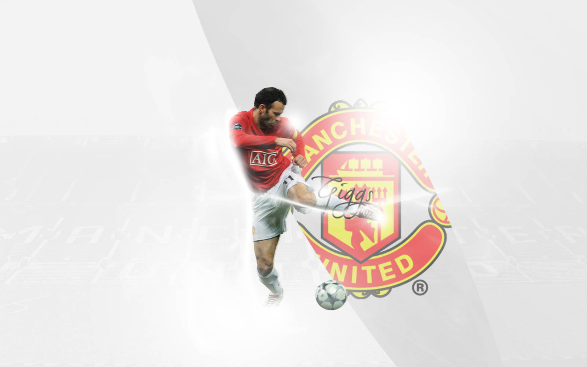 Ryan Giggs 桌布 壁紙 — 一名身穿紅色球衣的動感足球員在明亮的白色背景上，於發光的曼聯標誌旁踢球。