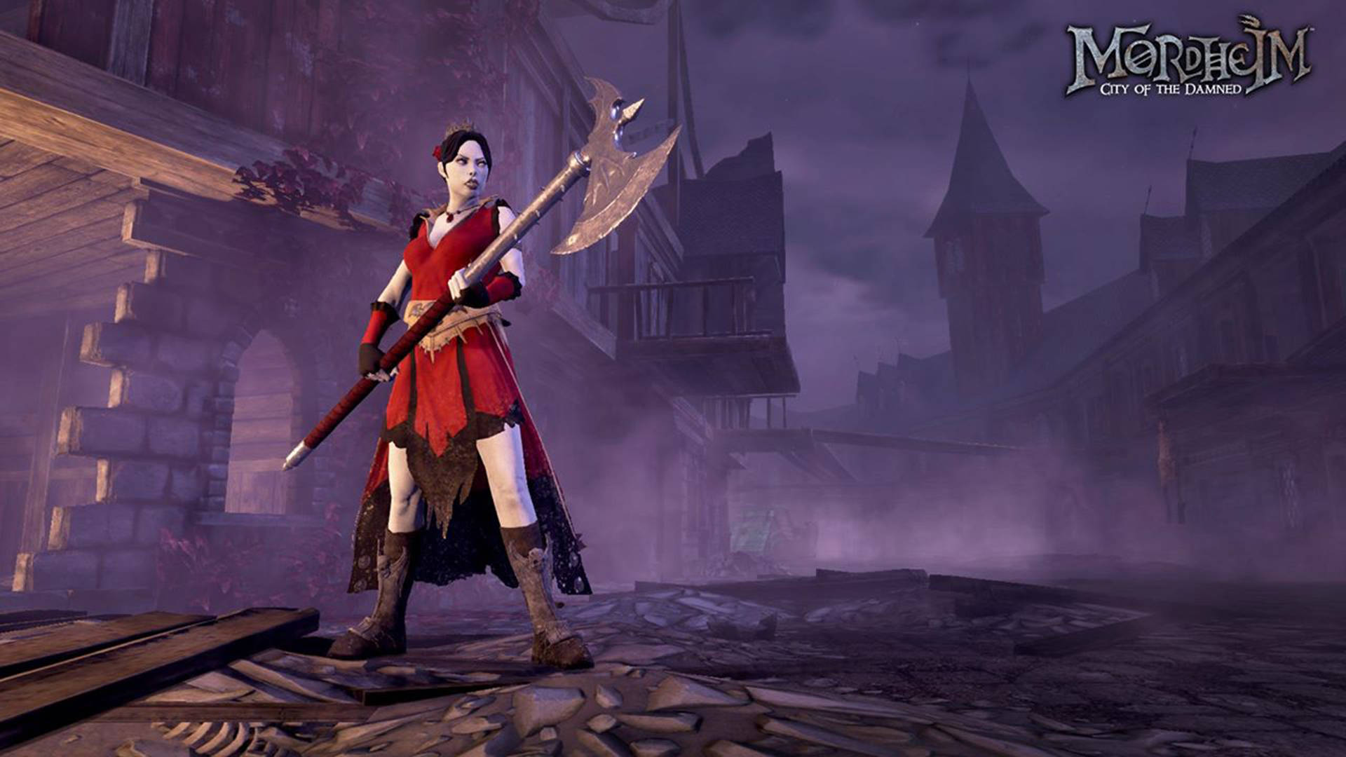 mordheim city of the damned 桌布 壁紙 — 一名身穿紅色盔甲的戰士在霧氣瀰漫的哥德式街道上，手持巨斧，在陰沉天空下蓄勢待發。