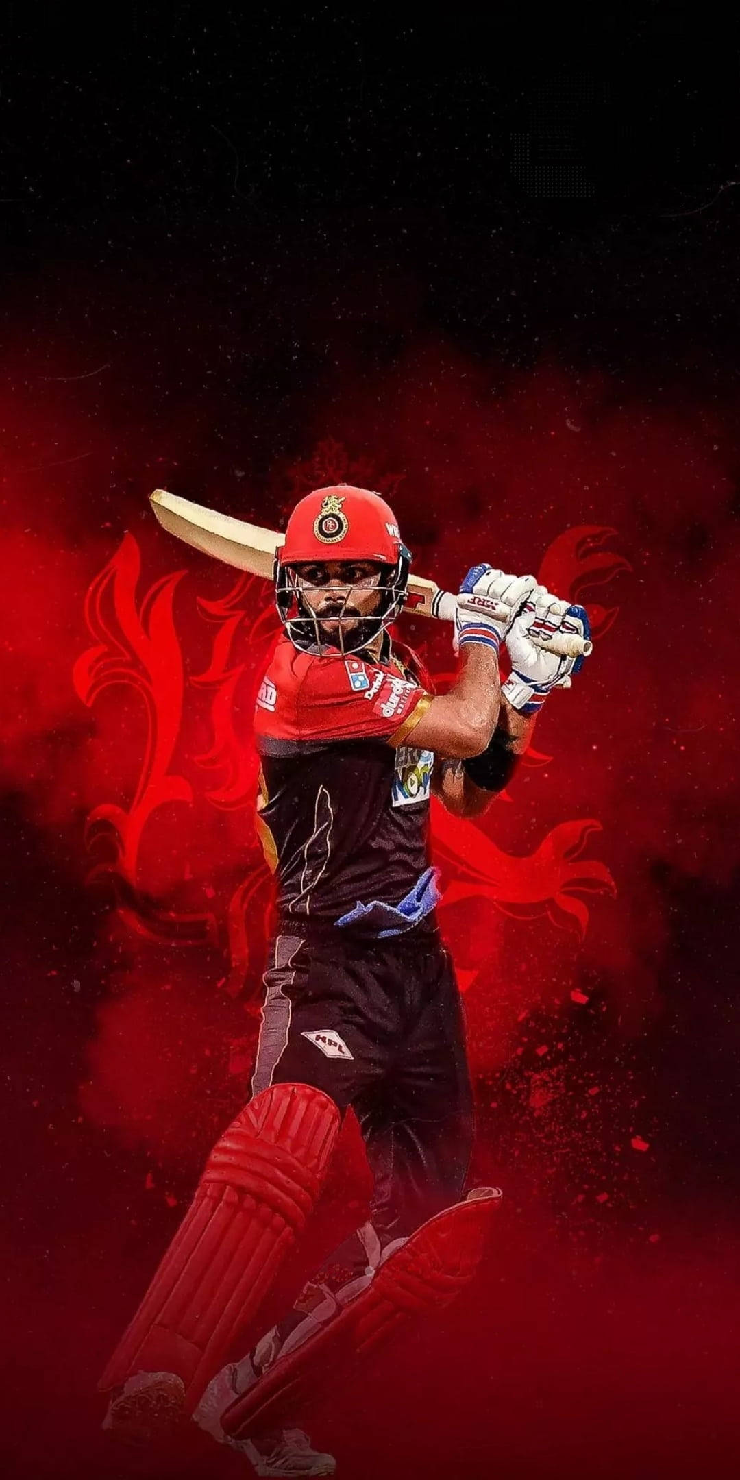 virat kohli rcb 桌布 壁紙 — 一名身穿紅色裝備的板球擊球手，在熾熱的紅黑背景中揮動球棒，背景帶有發光的火焰。
