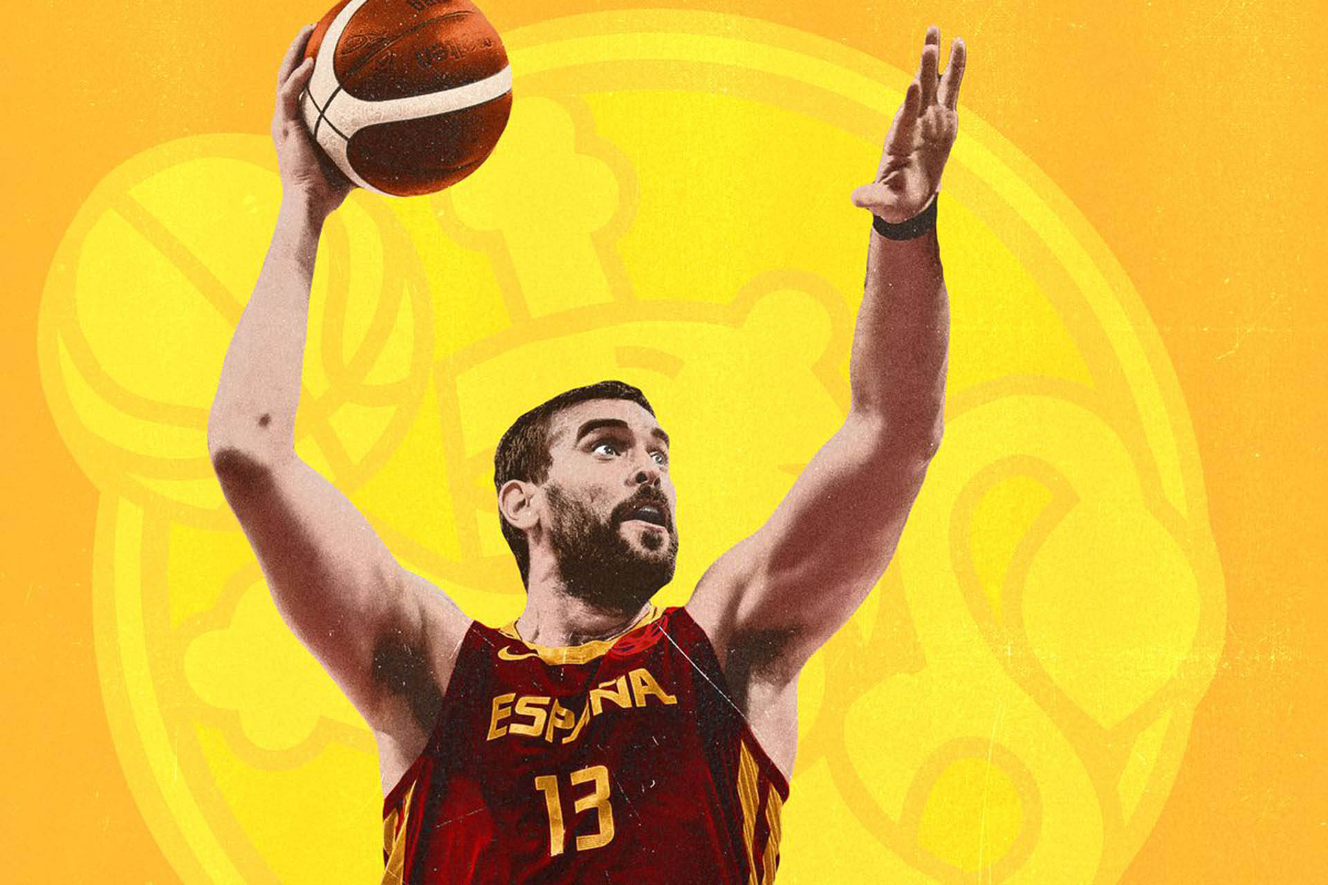 Marc Gasol 桌布 壁紙 — 一名身穿紅色西班牙13號球衣的籃球運動員跳起投籃，背景為帶有抽象圖案的鮮黃色。