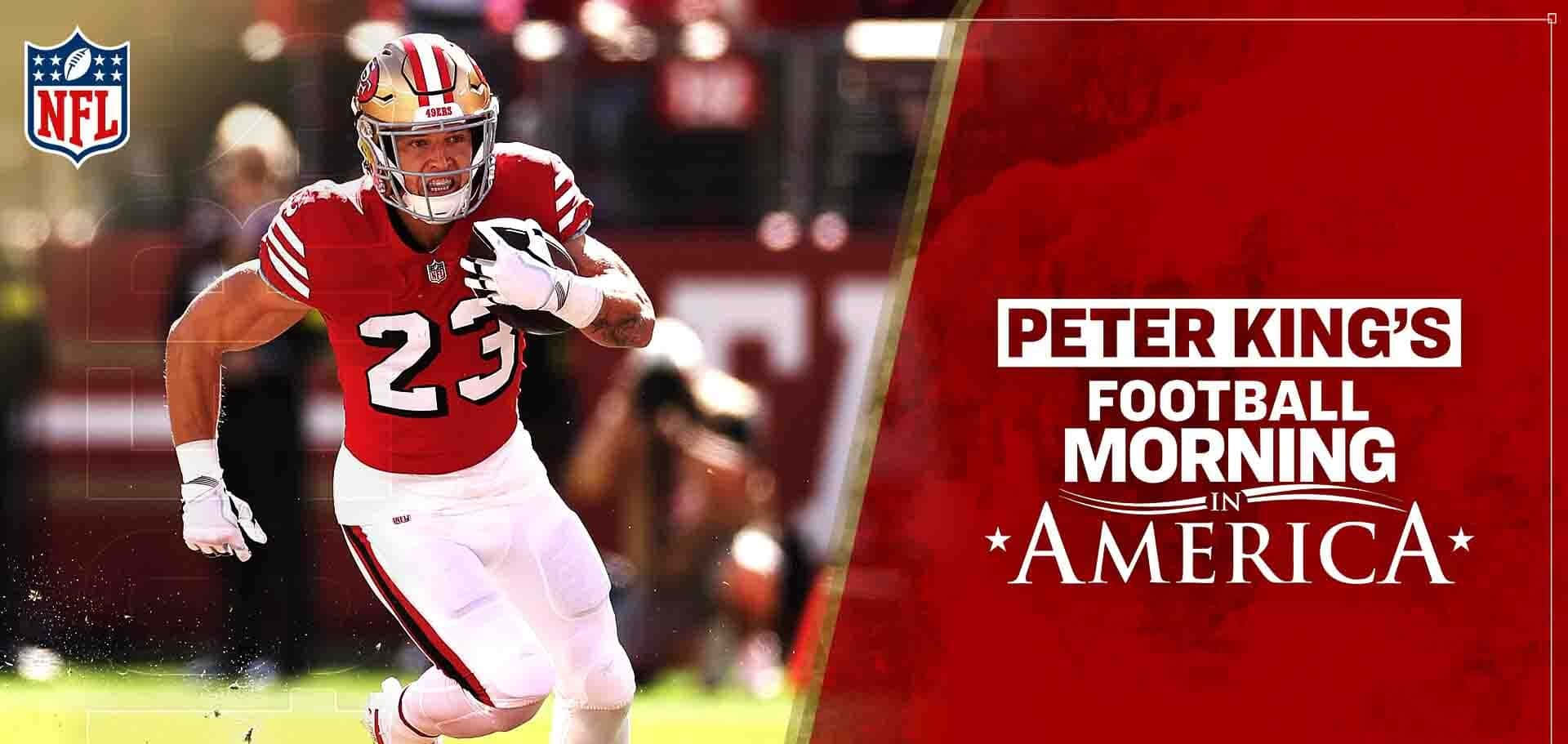 Christian Mccaffrey 桌布 壁紙 — 一名身穿紅金色球衣的舊金山四九人美式足球員在日間比賽中持球衝刺。