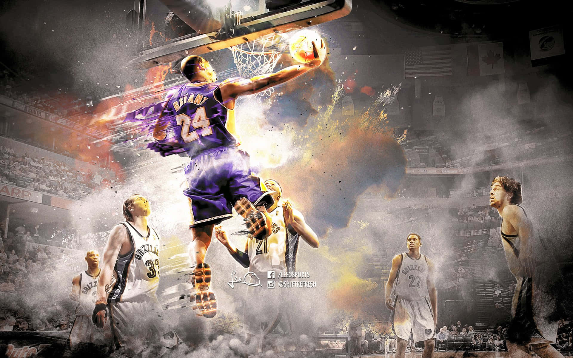 Kobe Basketball 桌布 壁紙 — 一名身穿紫色球衣的籃球運動員在擠滿觀眾的場館中戲劇性地灌籃，周圍煙霧和火焰爆炸。