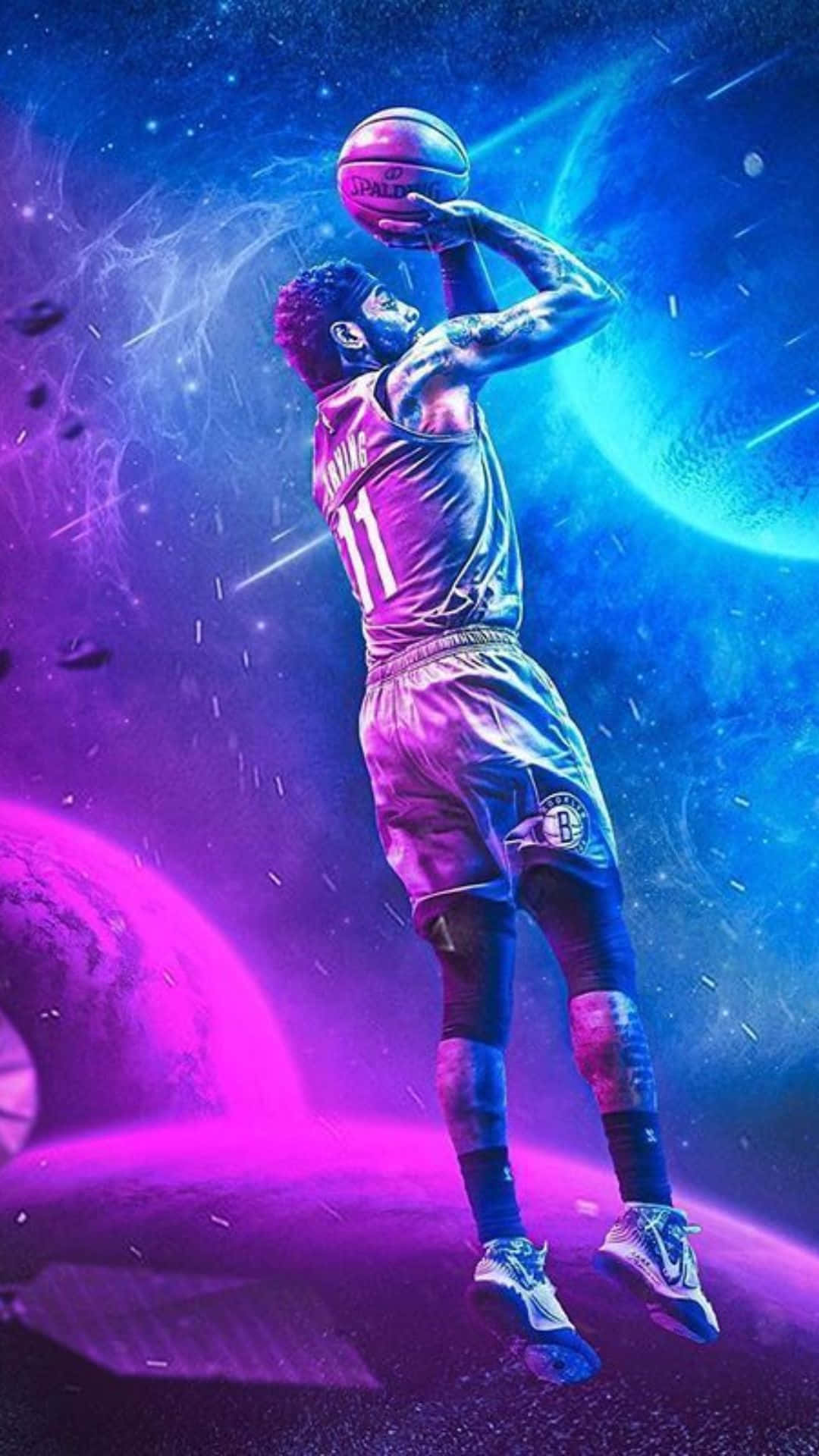 Aesthetic NBA 桌布 壁紙 — 一名身穿紫色球衣的籃球運動員在發光的行星和星星的宇宙背景下跳起投籃。